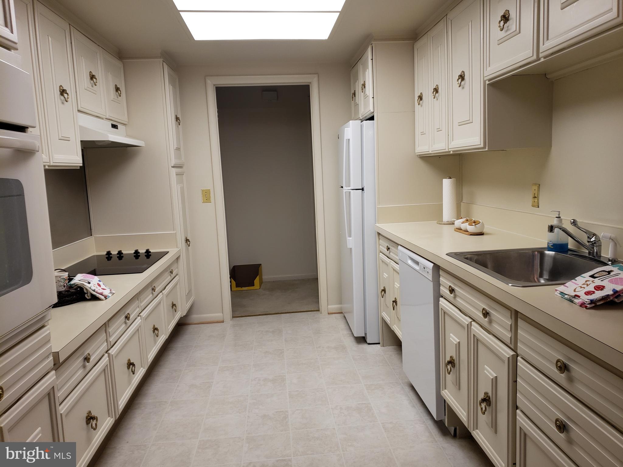 ROSSMOOR LEISURE WORLD - Residential