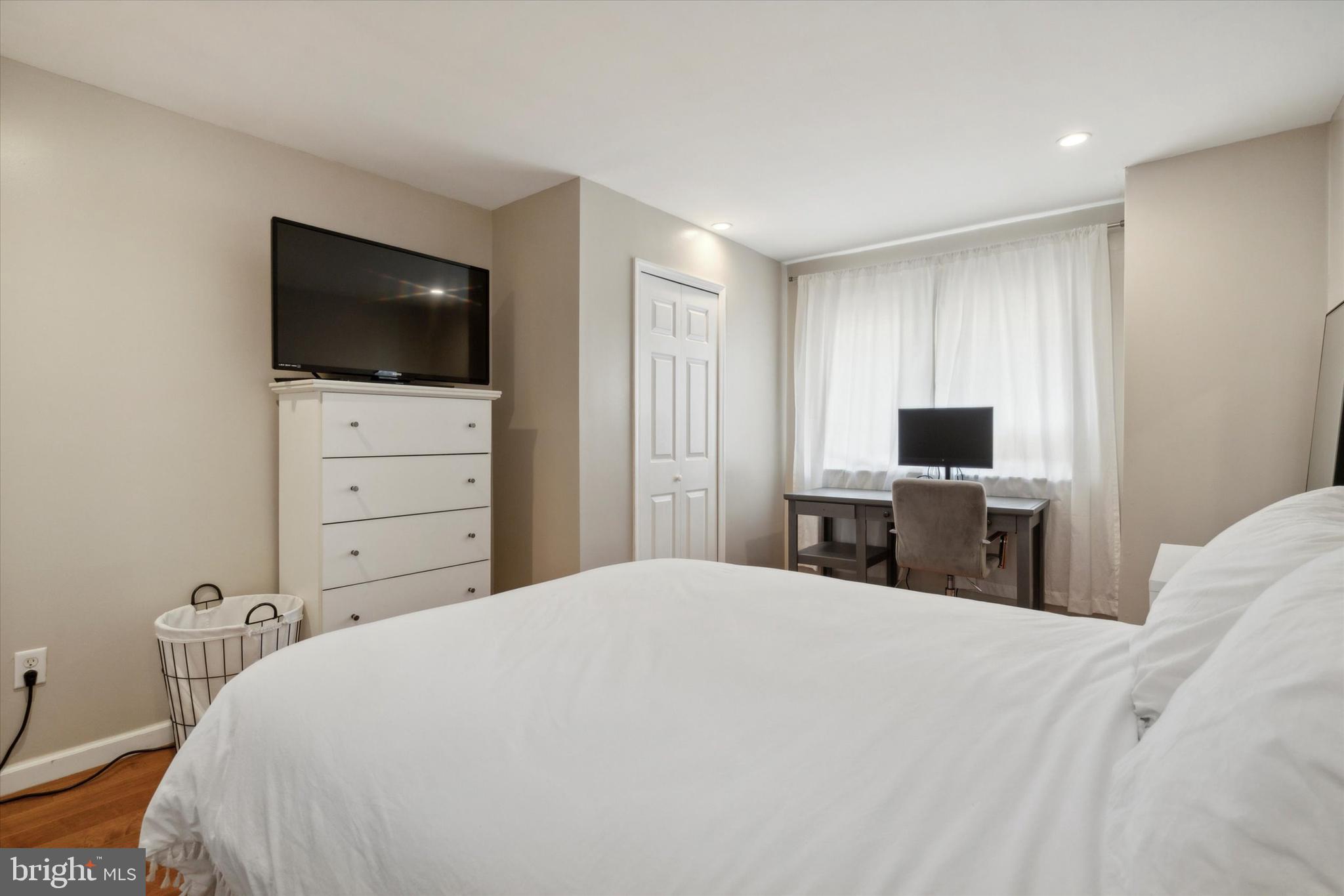 WASHINGTON SQ WEST - Residential Lease