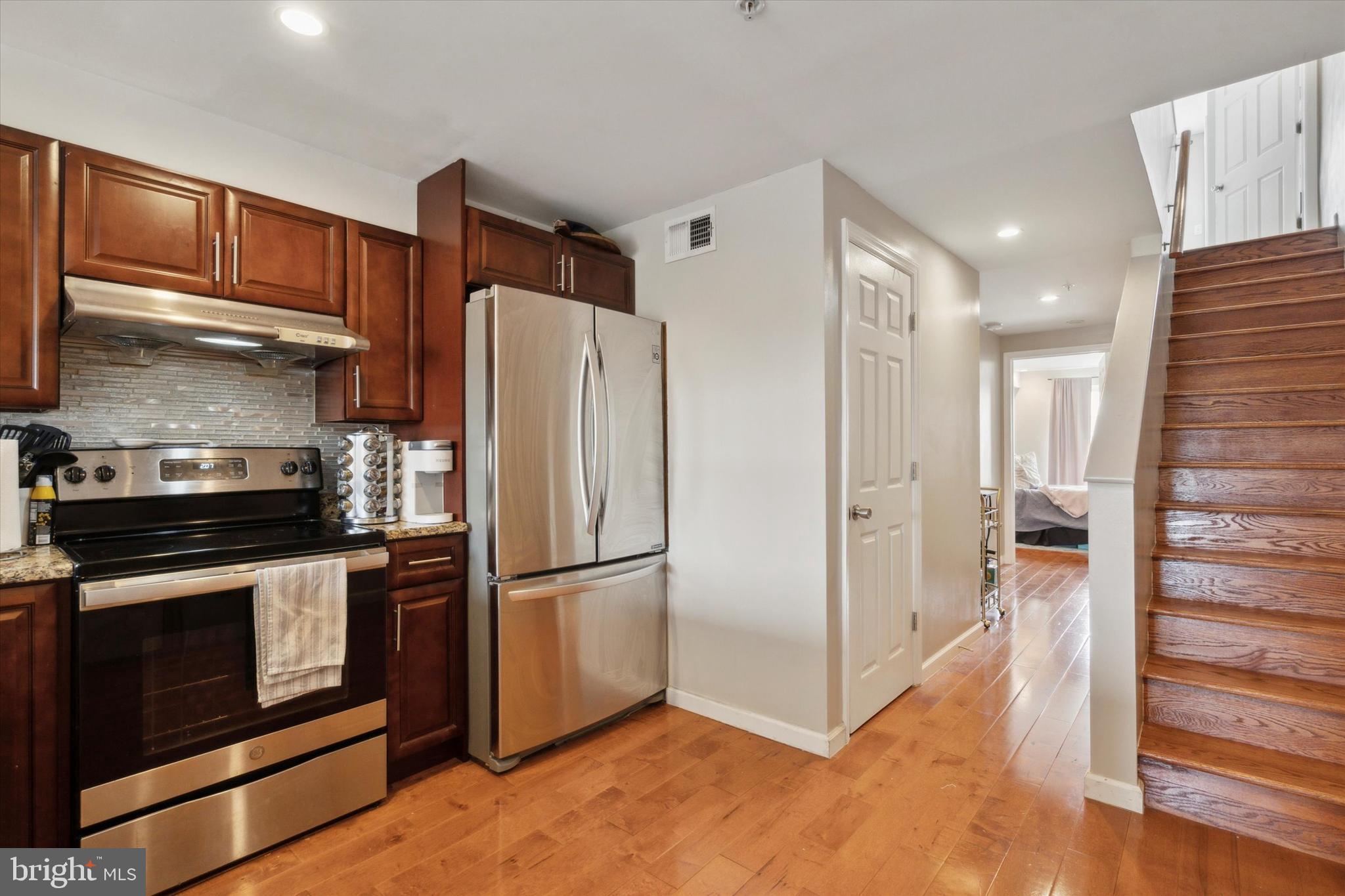 WASHINGTON SQ WEST - Residential Lease