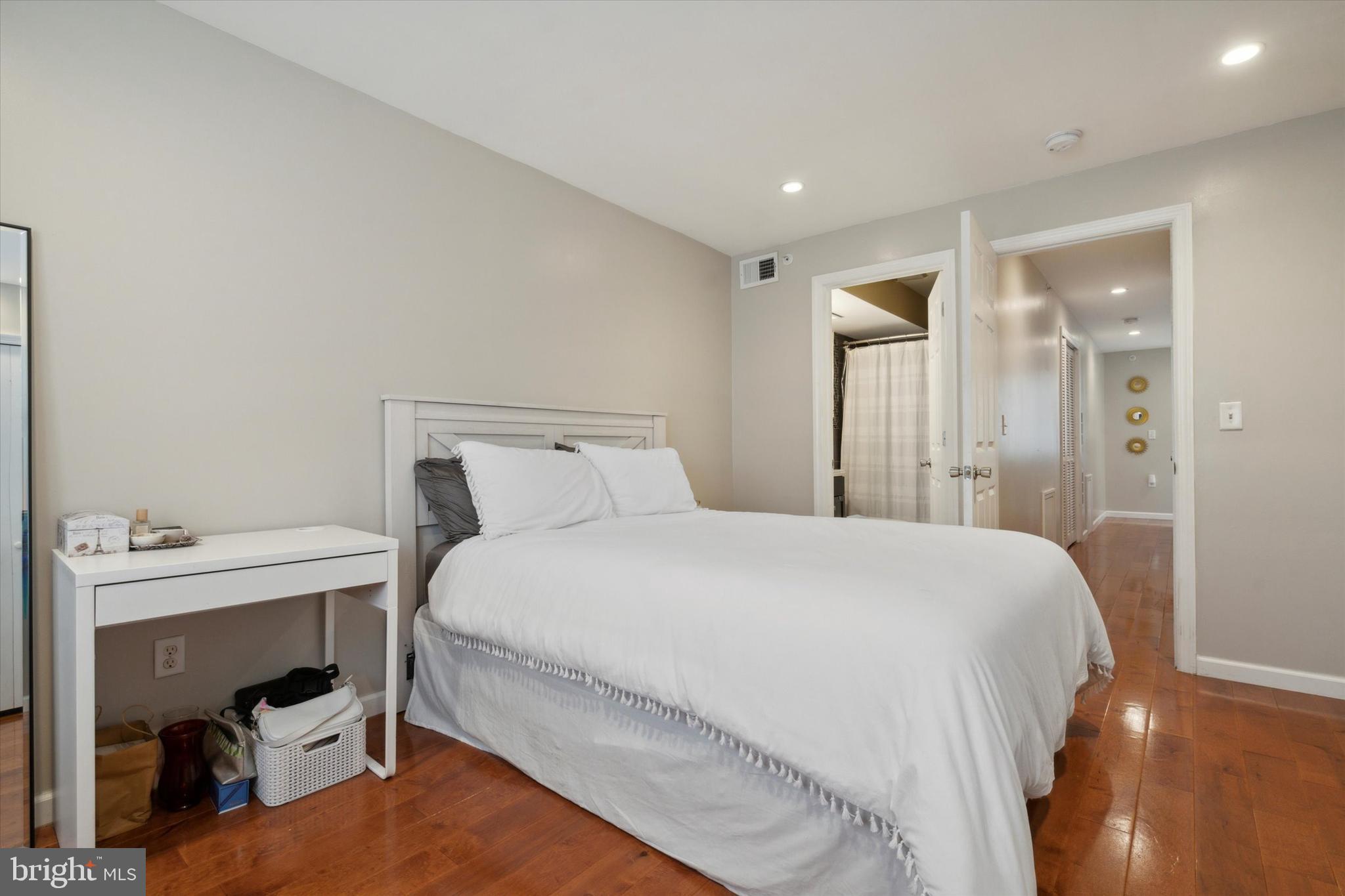 WASHINGTON SQ WEST - Residential Lease