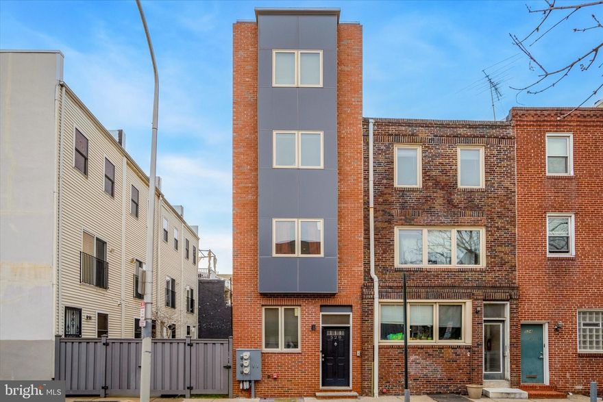 Newer construction bi-level three bedroom three FULL bathroom unit in Washington Square West! This unit has hardwood floors throughout, an incredible amount of closet space, a private balcony, city views, central air, and washer/dryer in unit! Walk score of 98 - this is steps from public transit, shopping, restaurants, gyms...the list goes on! The owner allows pets on a case by case basis. Tenant(s) responsible for electric, and water.