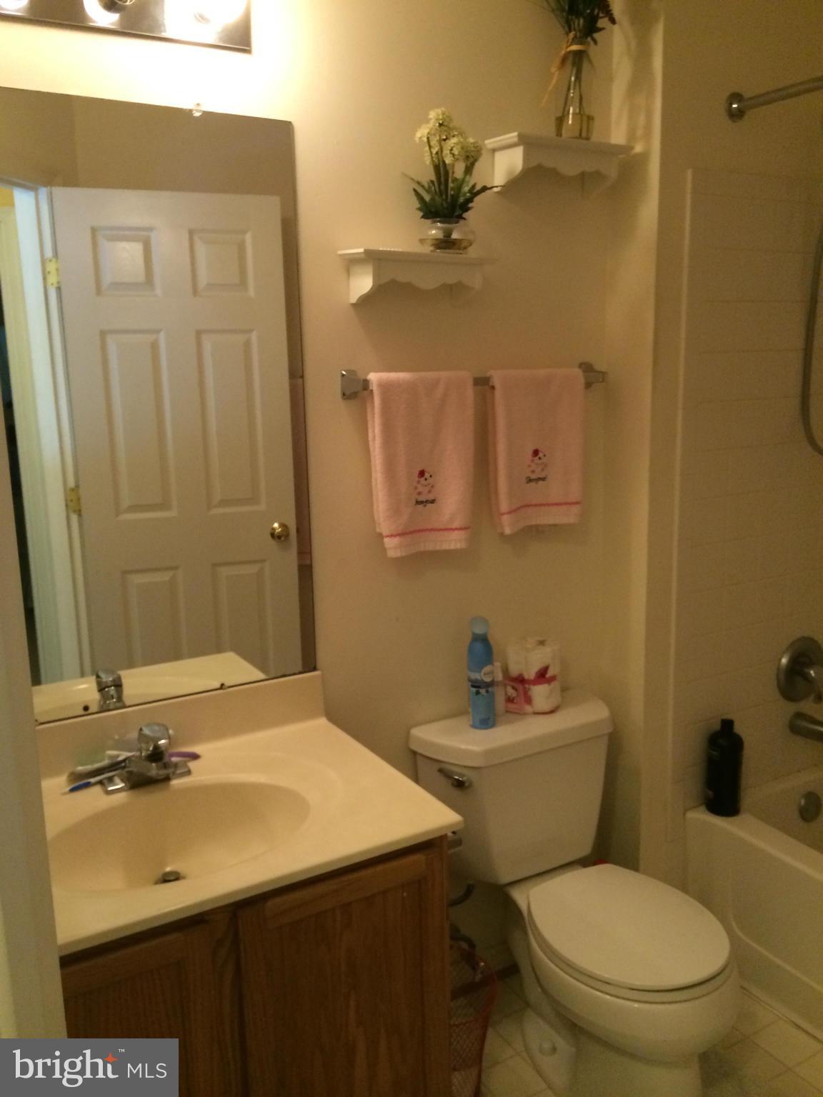 SEVEN OAKS - Residential Lease