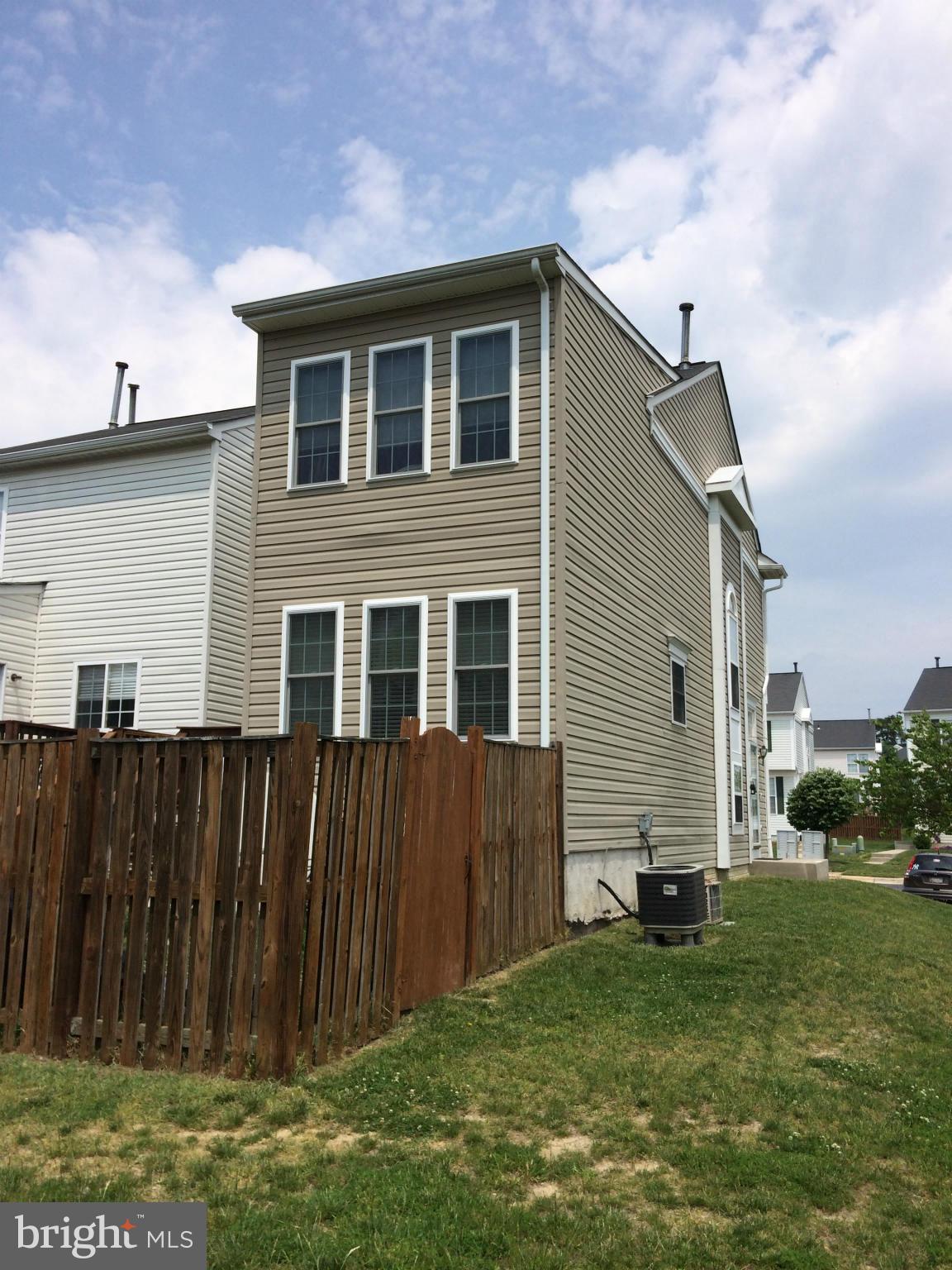 SEVEN OAKS - Residential Lease