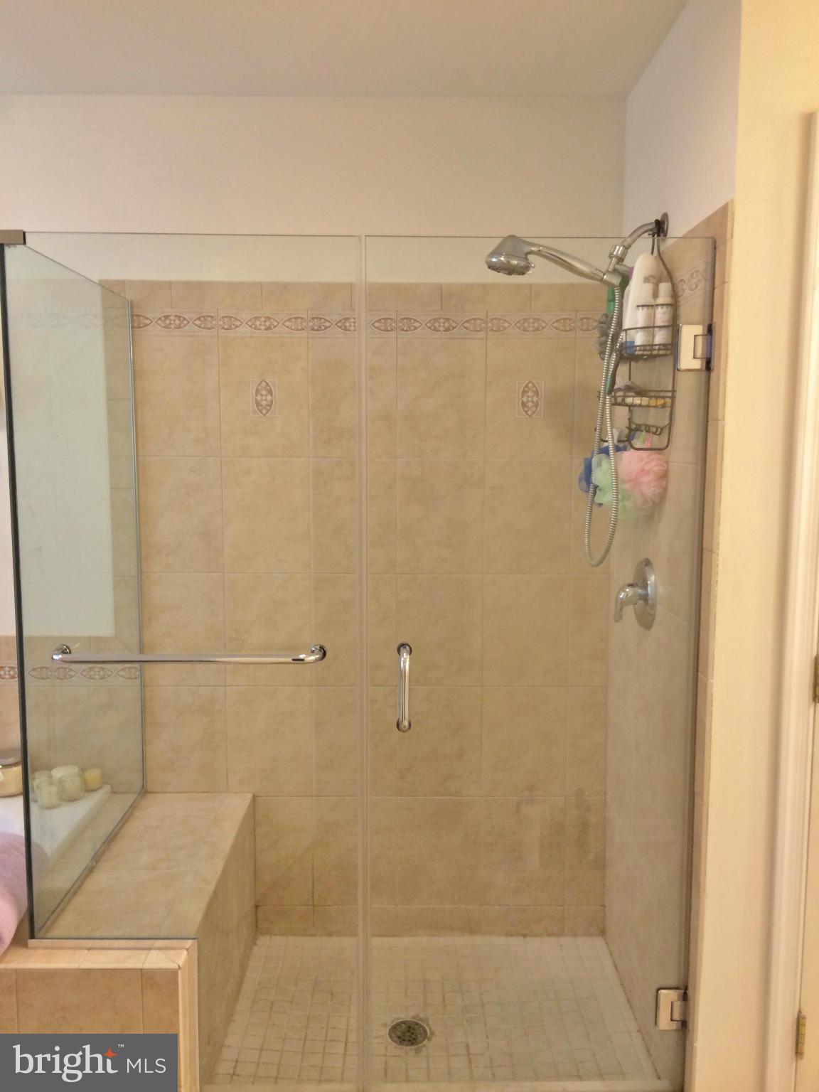 SEVEN OAKS - Residential Lease