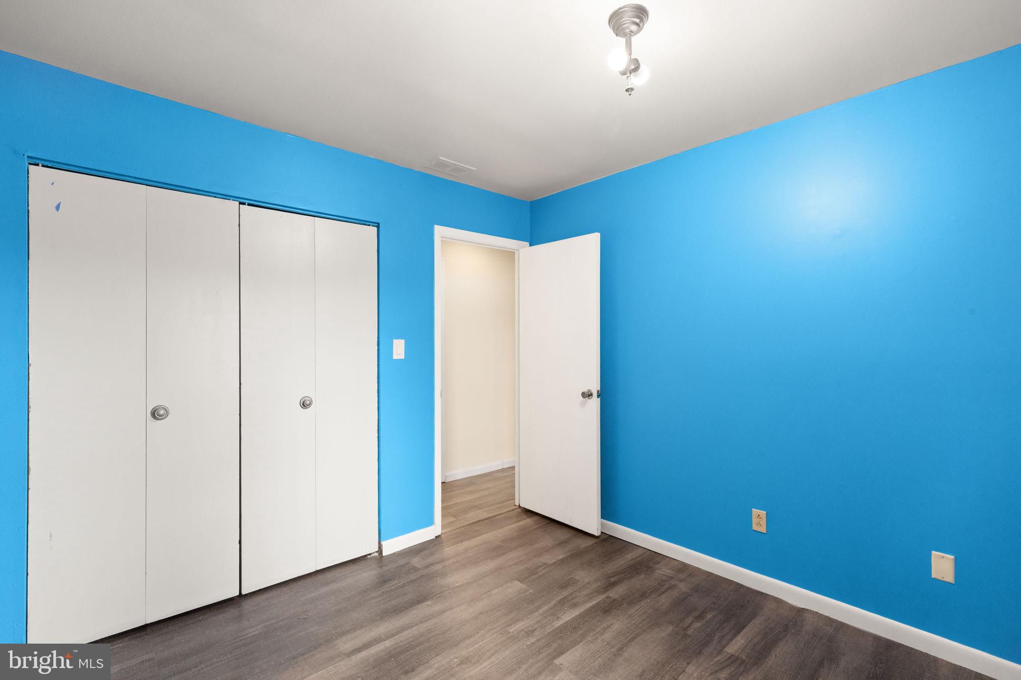 THE HUNTSMAN CONDOMINIUM - Residential