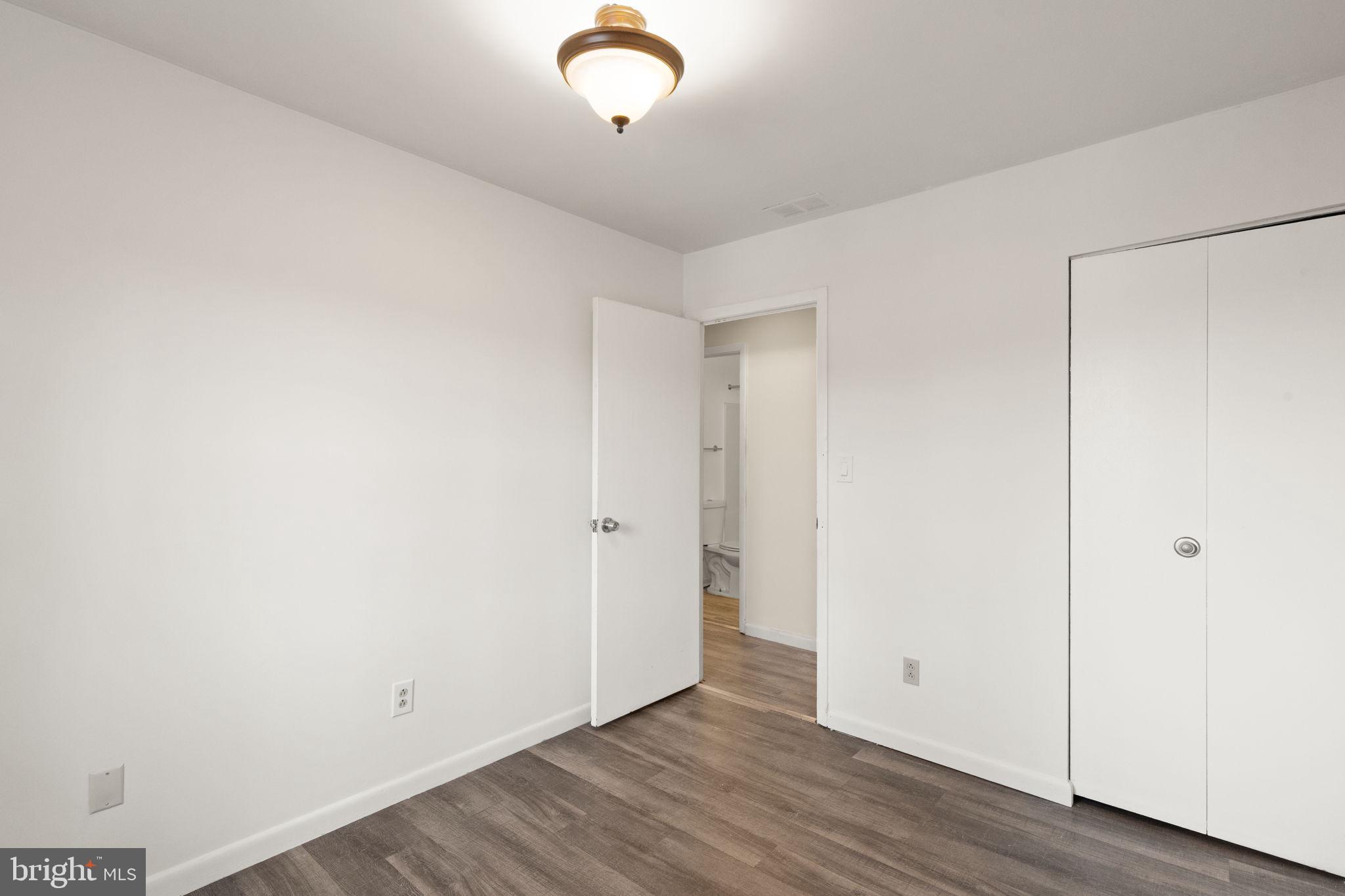 THE HUNTSMAN CONDOMINIUM - Residential