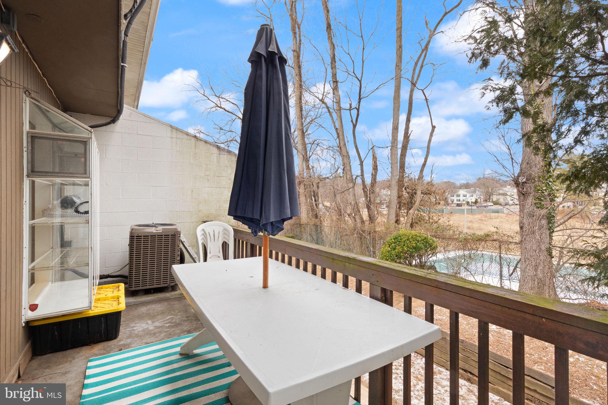 THE HUNTSMAN CONDOMINIUM - Residential