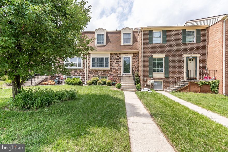 Beautiful 3-Level Brick-Front Townhouse in the Water Privileged Community of Elizabeth s Landing Backing to Open Area!  Hardwood Flooring, Updated Windows! Large Living Room! Updated Kitchen with 42  Cabinets, Silestone Counters and Tile Backsplash! Dining Room with Updated Sliders to Deck!  Updated HVAC   Approximately 2 Years Young, Sump Pump 1 Year Young, HW Heater Approximately 5 Years Young! Finished Walk-Out Basement, Large Rec Room, Newer Carpet, Separate Laundry Room with Front Load Washer and Dryer, Full Bath with Ceramic Tile Floors, Sliders from Rec Room to 2nd Deck! Newer Vanity with Marble Top. Large Master BR with WIC, Renovated Hall Bath!  Additional Large 2nd and 3rd Bedrooms. Owner has found home of choice and is ready to go.  Show and Sell!!!  2 Assigned Parking Spaces #040