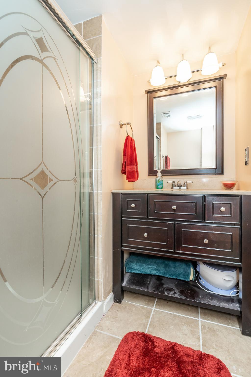 ELIZABETHS LANDING - Residential