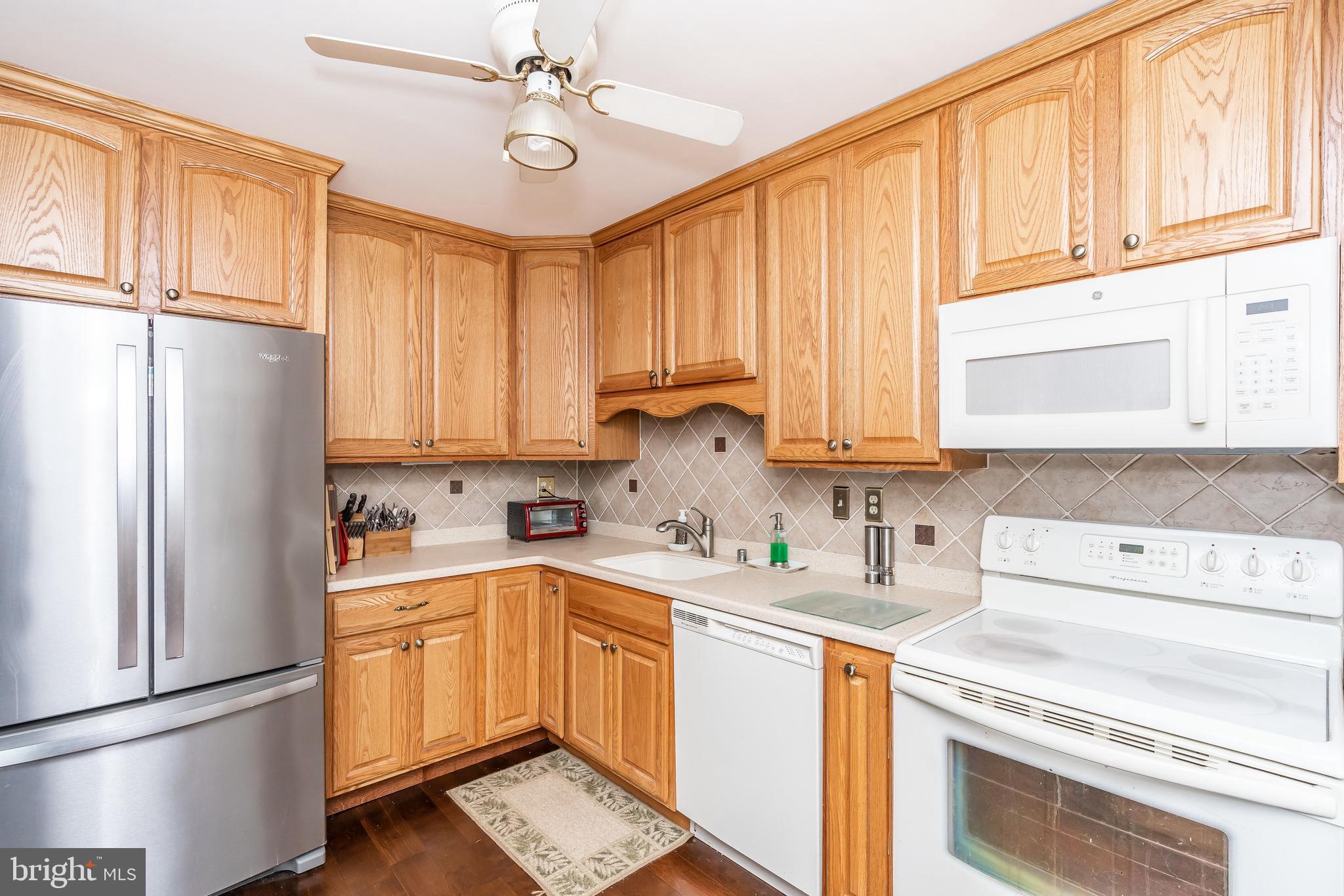 ELIZABETHS LANDING - Residential