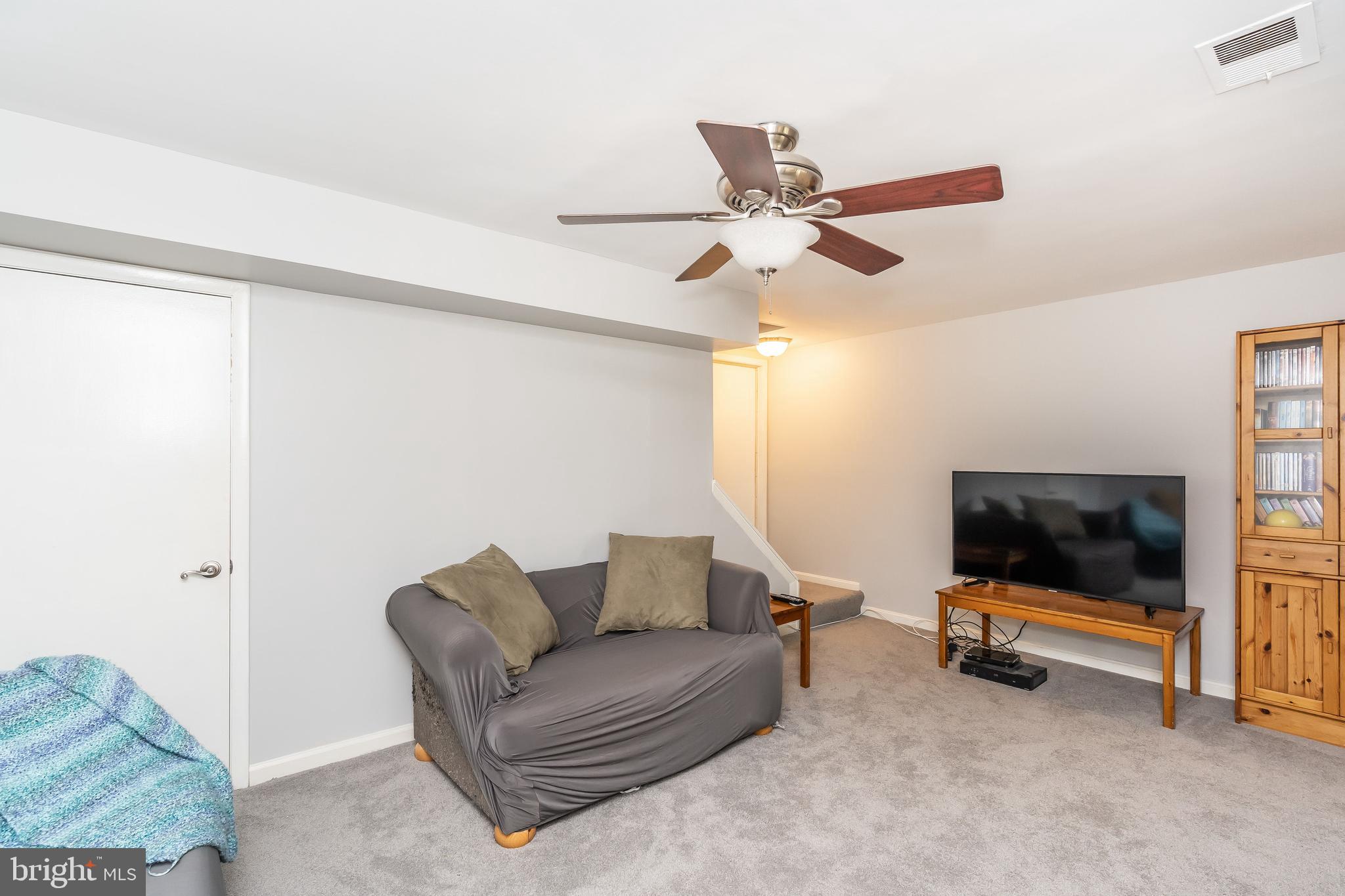 ELIZABETHS LANDING - Residential