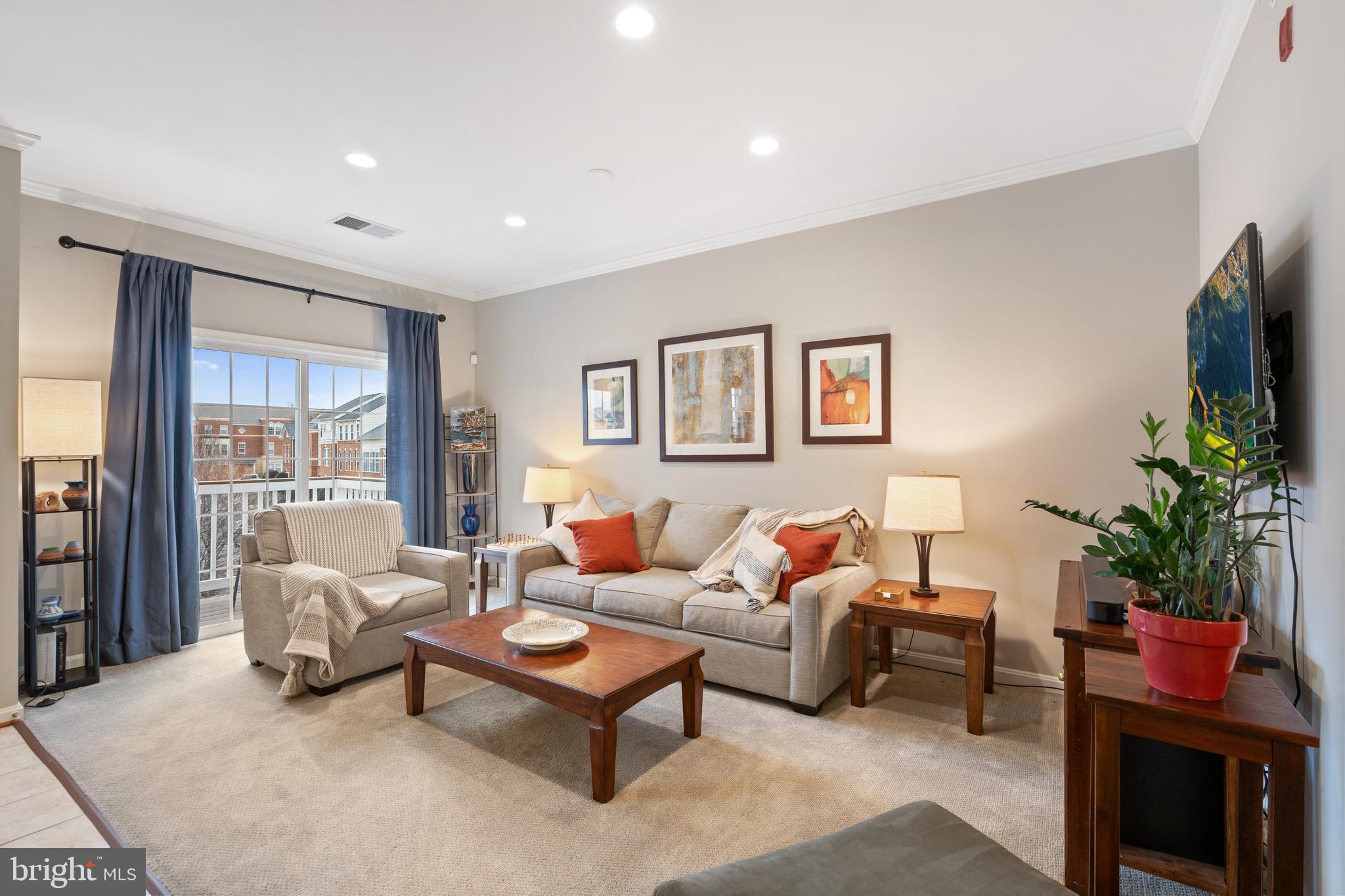 LANSDOWNE - Residential