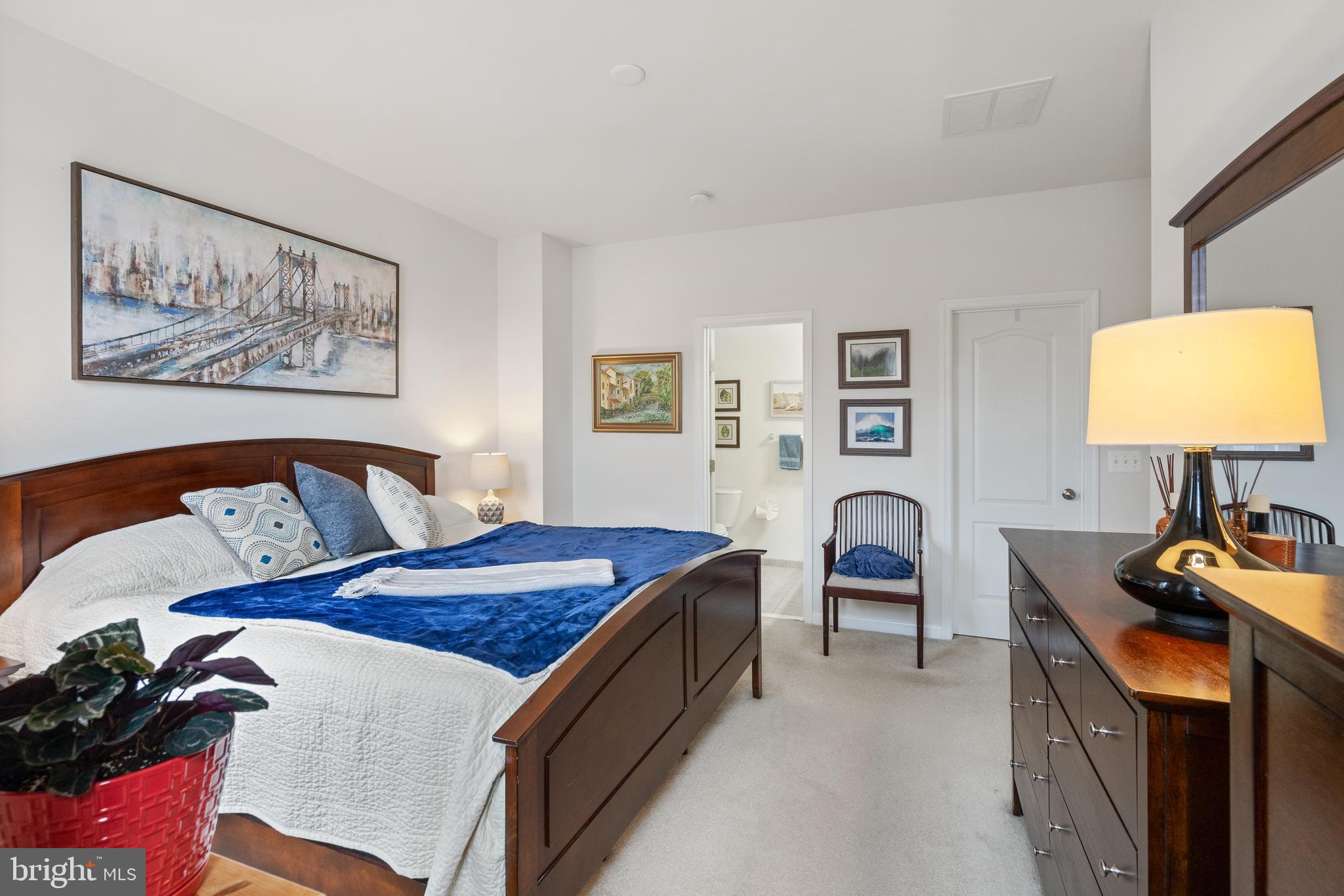 LANSDOWNE - Residential