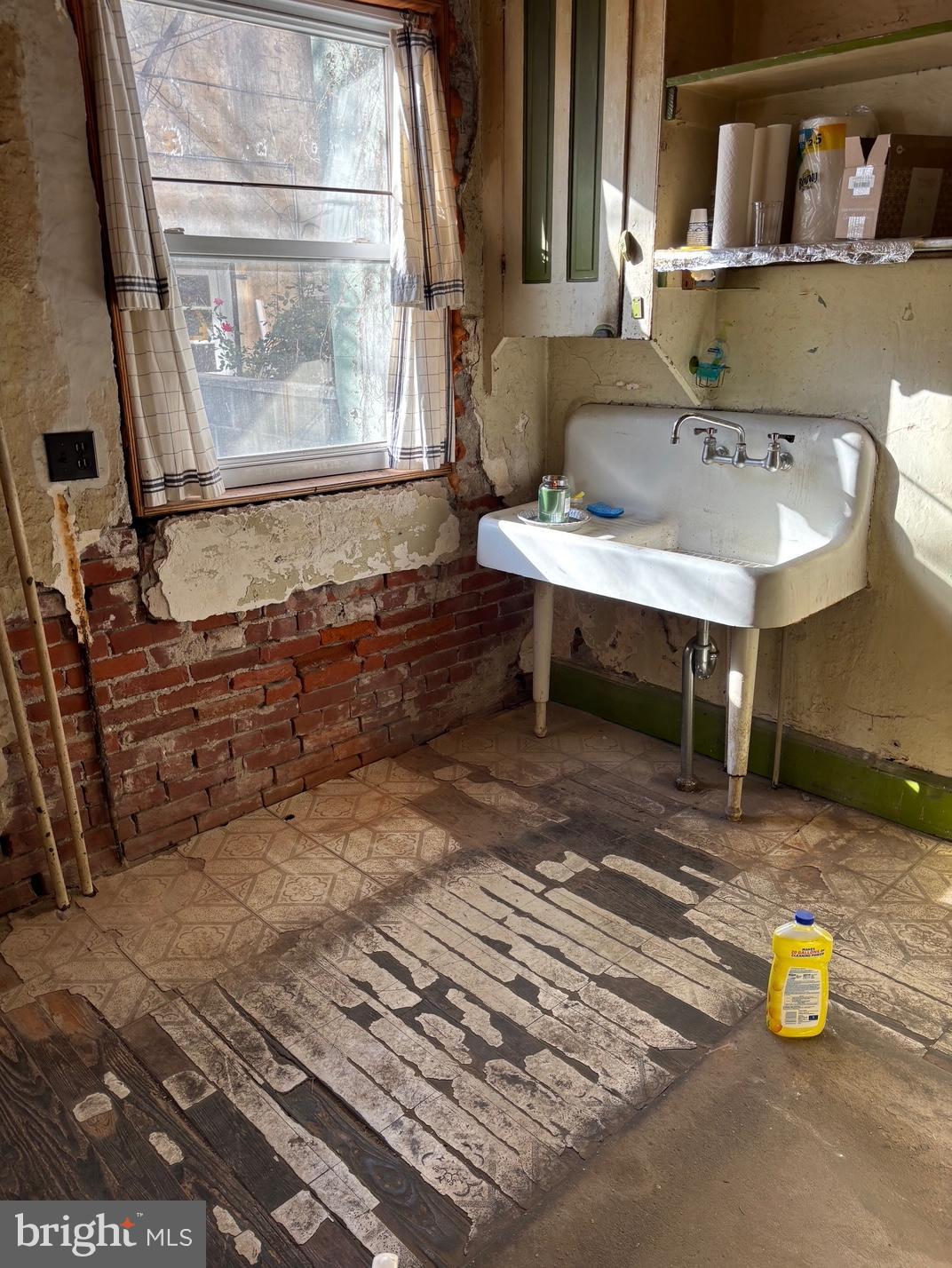 904-906 GREENWICH STREET