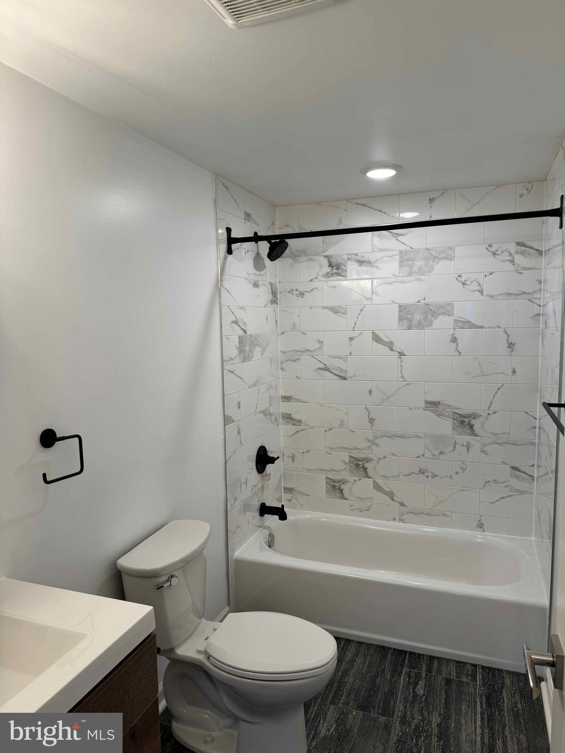 ROXBOROUGH - Residential Lease