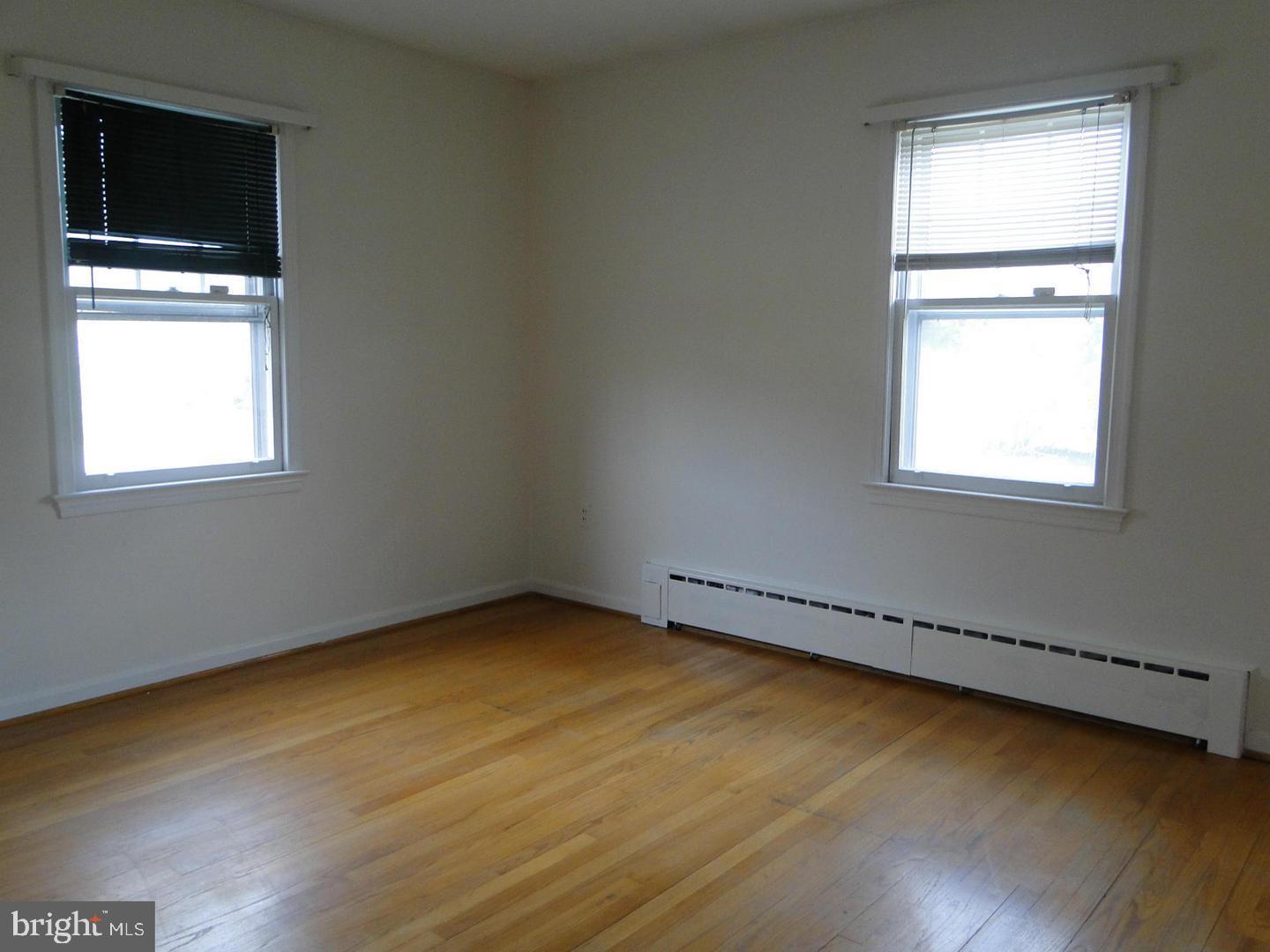 CENTREVILLE - Residential Lease