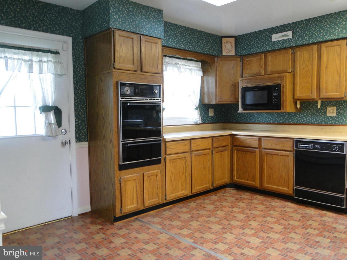 CENTREVILLE - Residential Lease