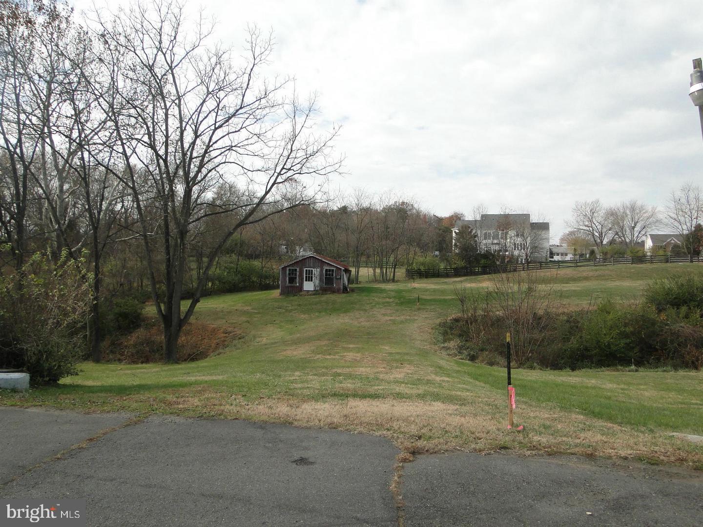 CENTREVILLE - Residential Lease