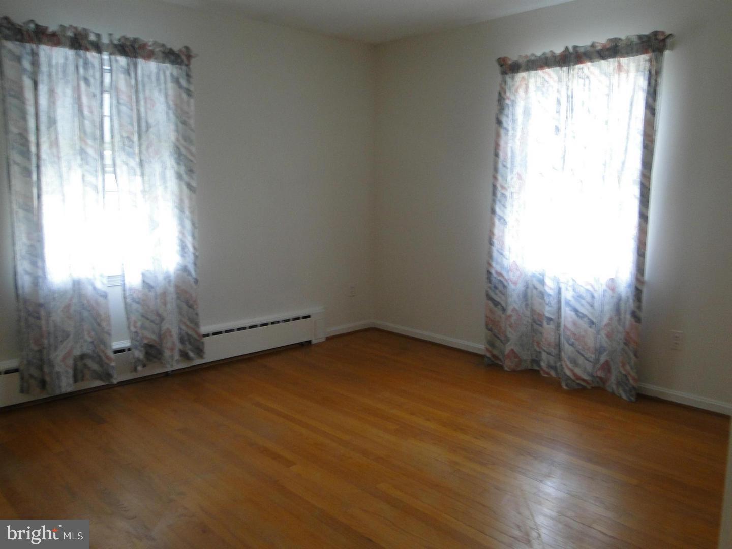 CENTREVILLE - Residential Lease