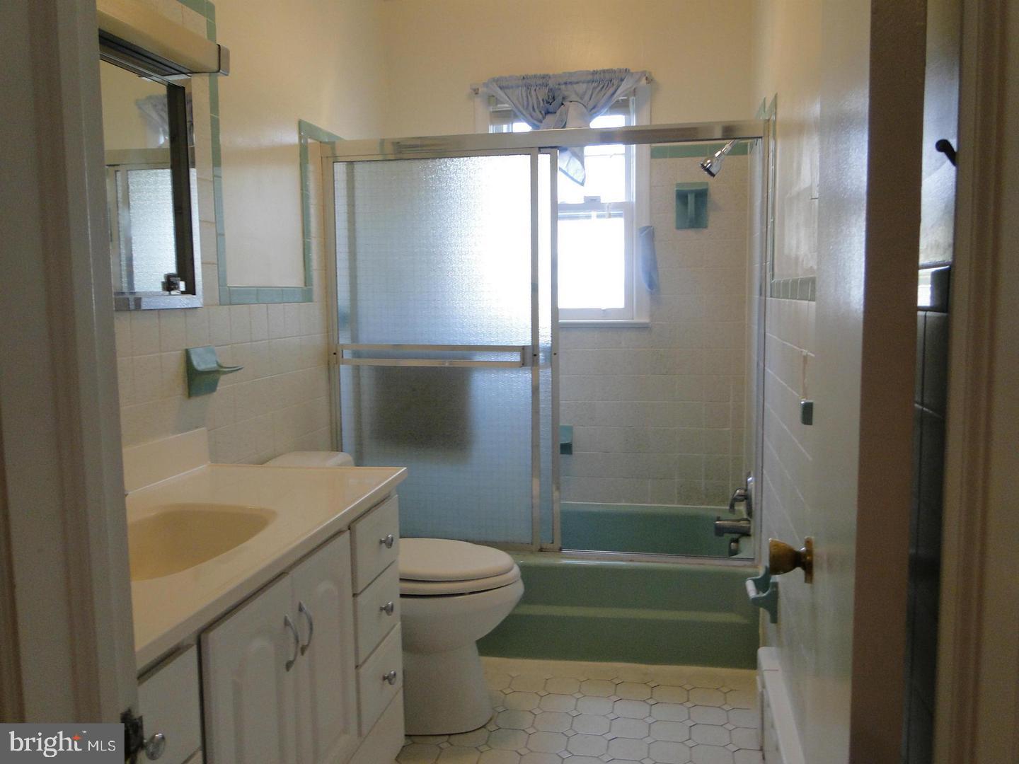 CENTREVILLE - Residential Lease