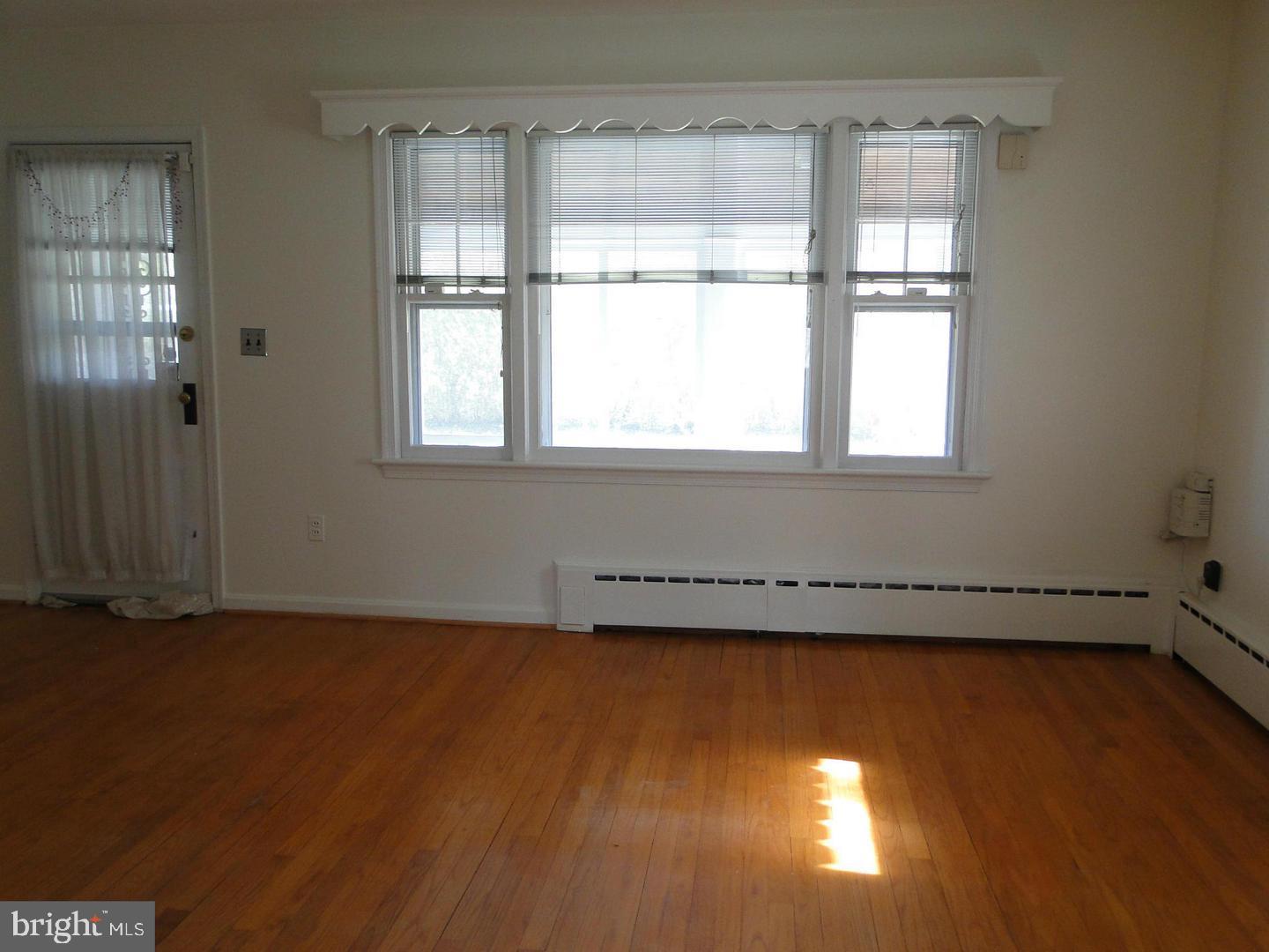 CENTREVILLE - Residential Lease