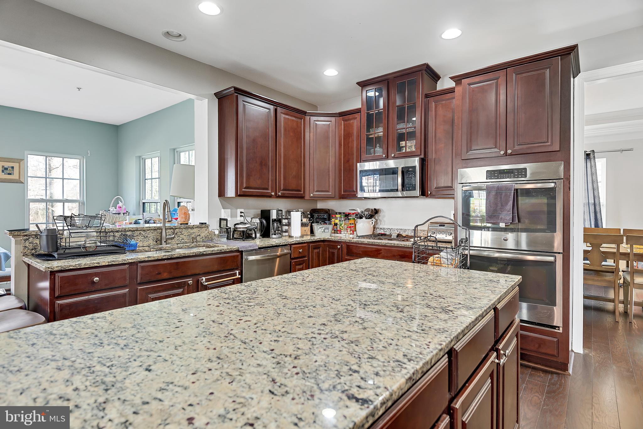 OAK CREEK CLUB - Residential