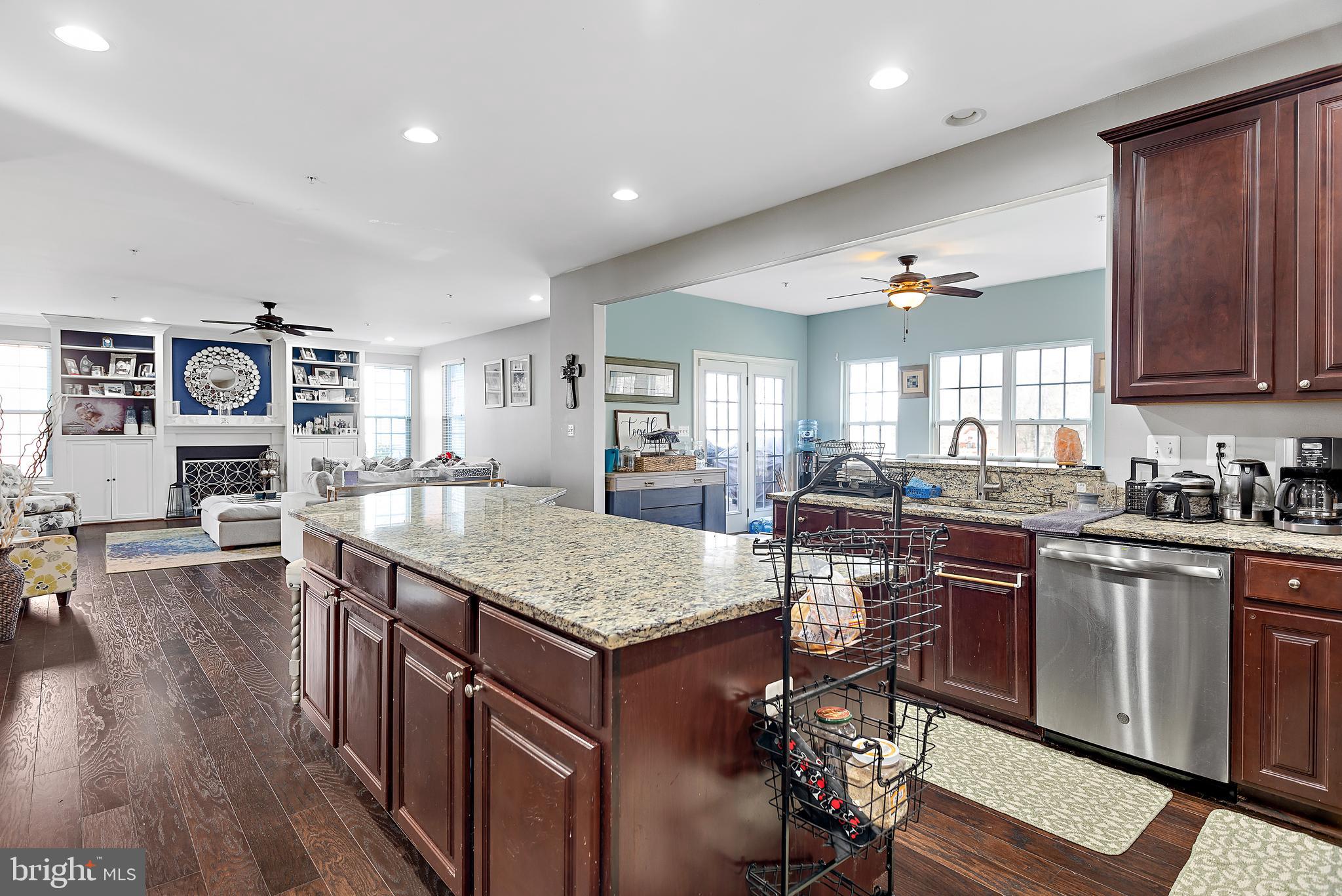 OAK CREEK CLUB - Residential