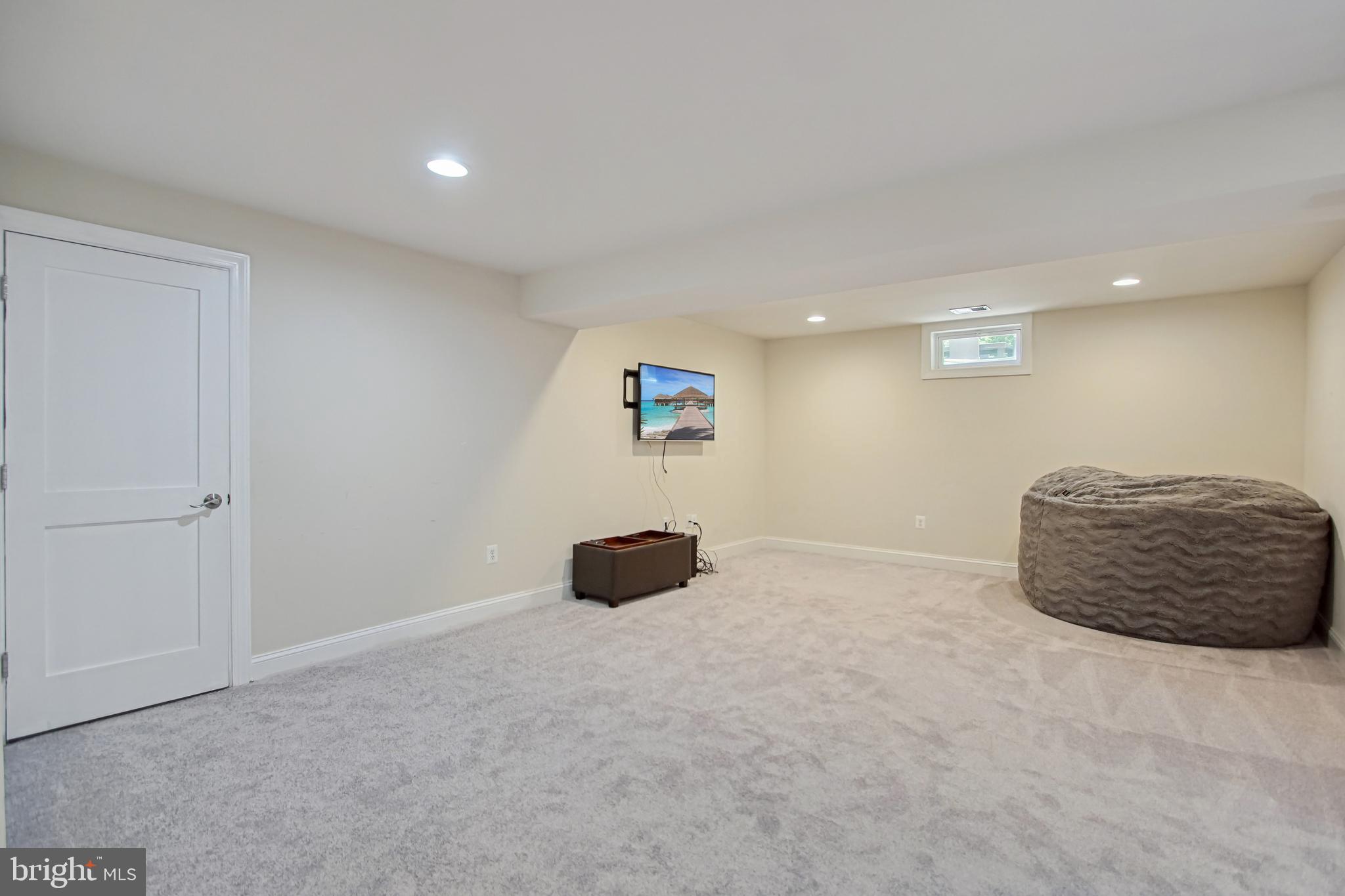 OAK CREEK CLUB - Residential