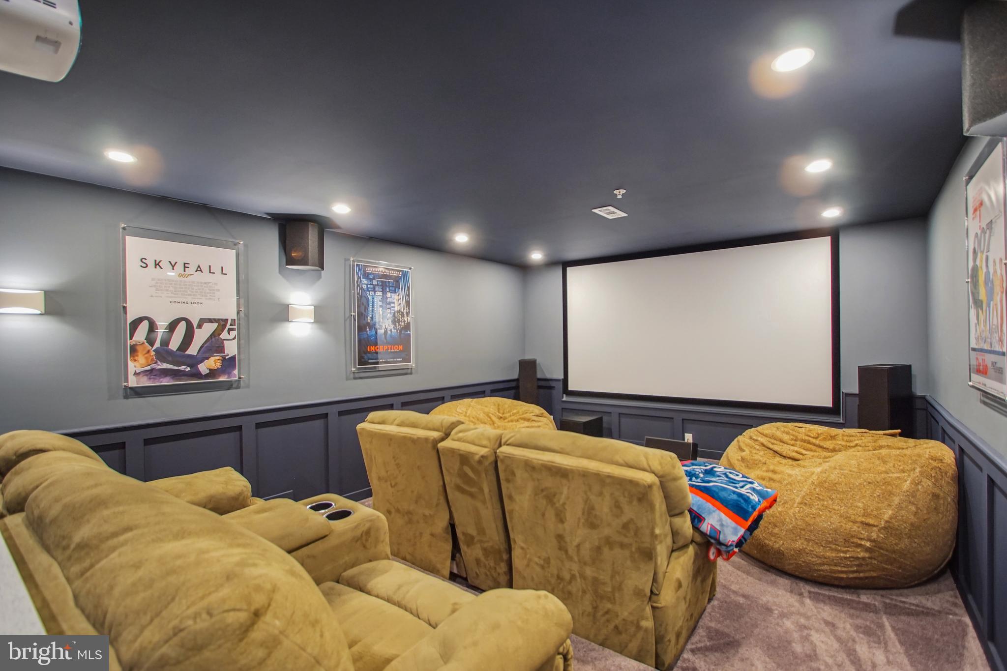 OAK CREEK CLUB - Residential