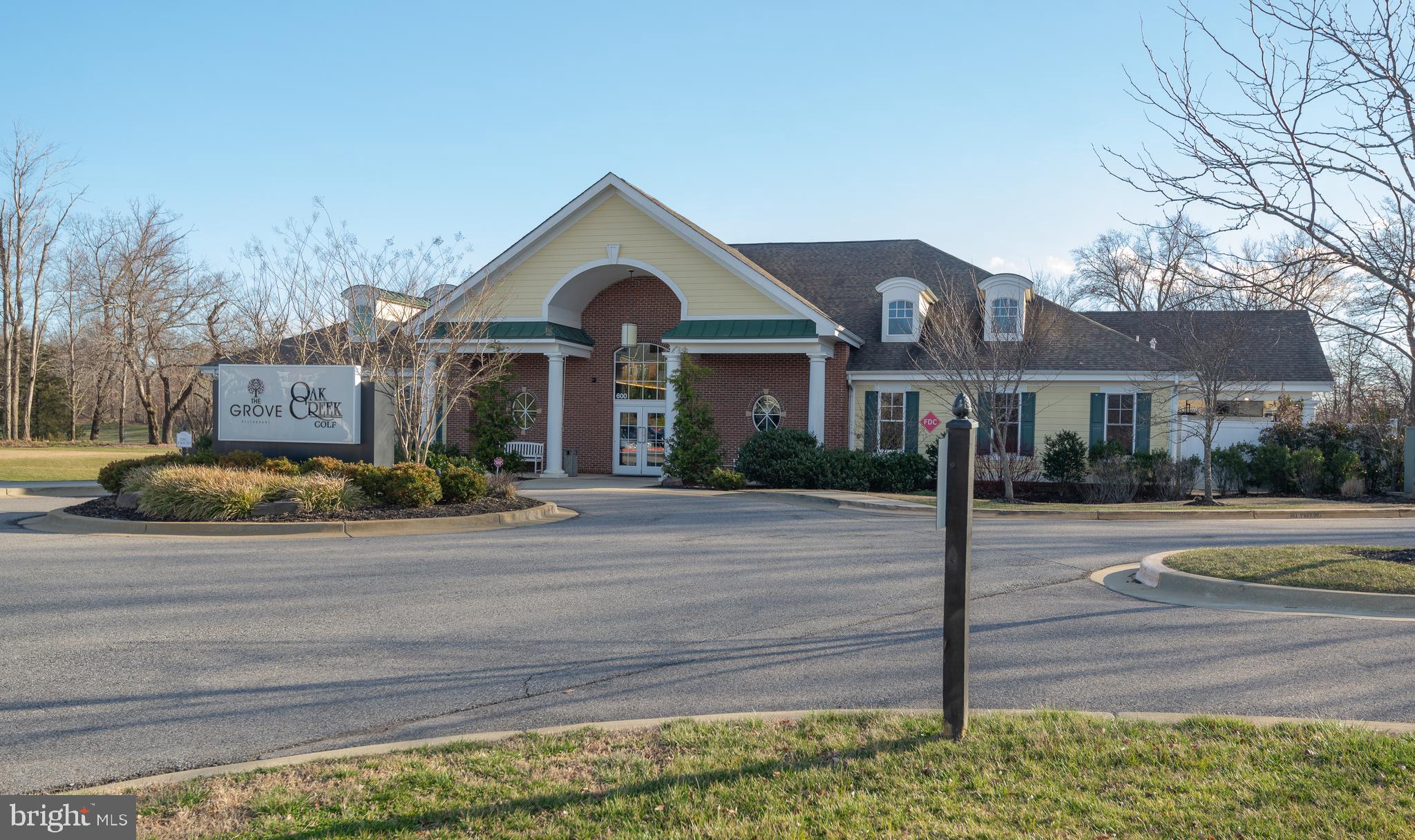 OAK CREEK CLUB - Residential