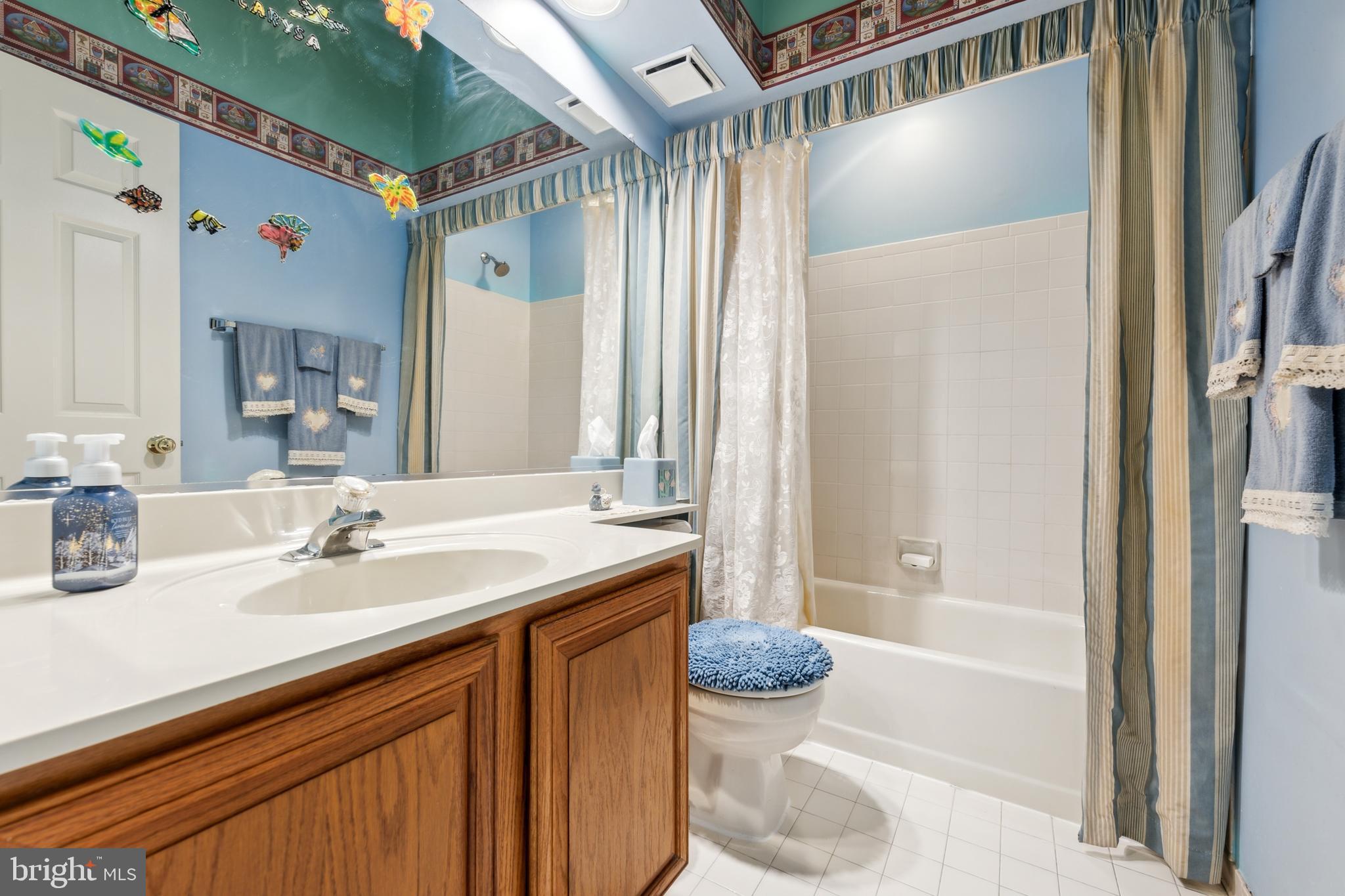 LAUREL LAKES PLAT 5 - Residential