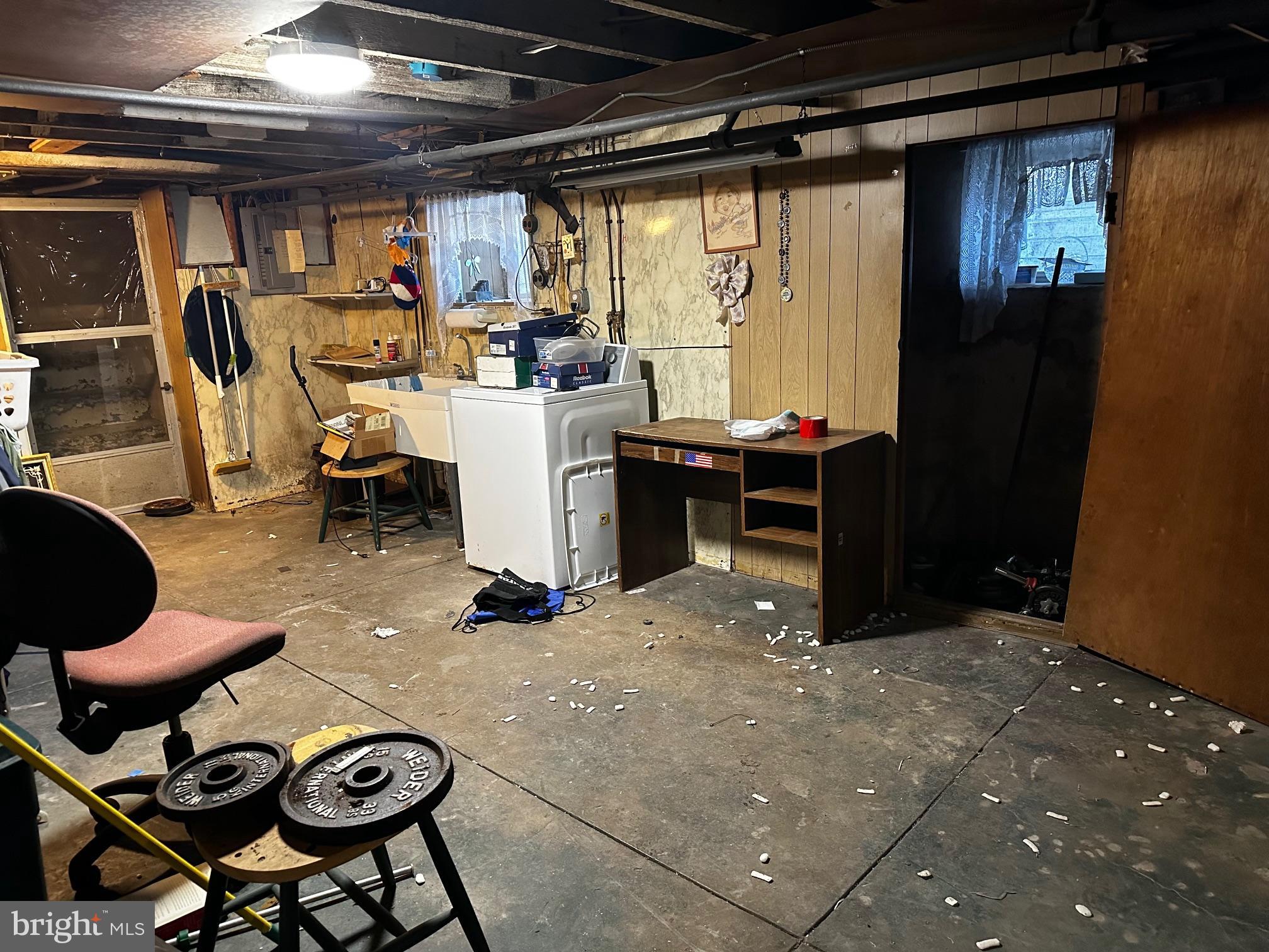 WALTER STREET 400-402