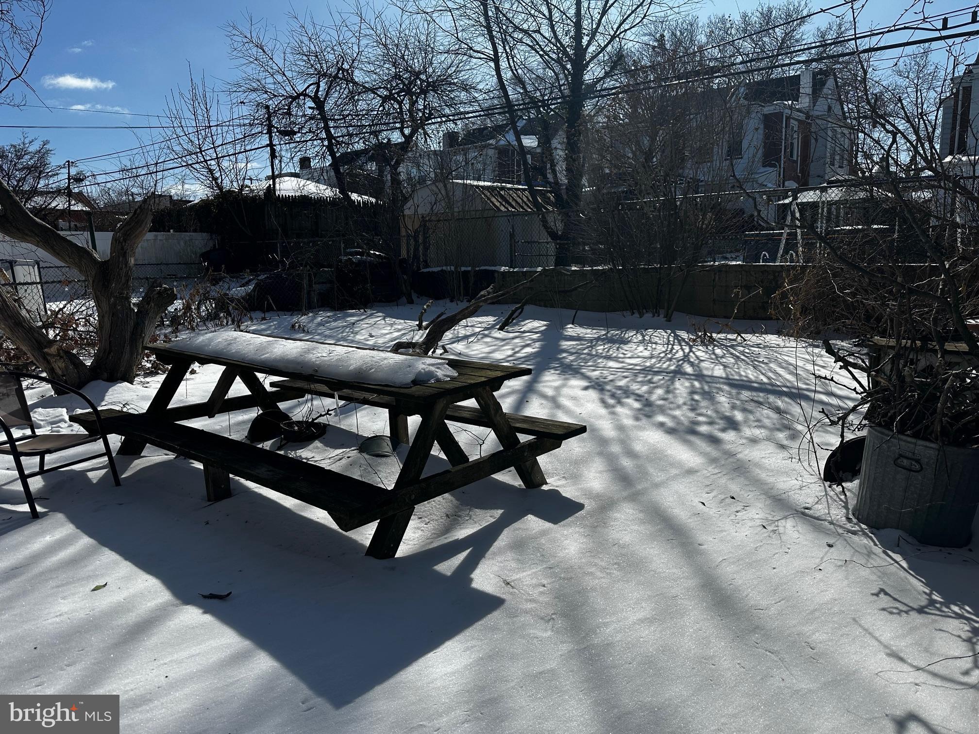 LAWNCREST - Residential