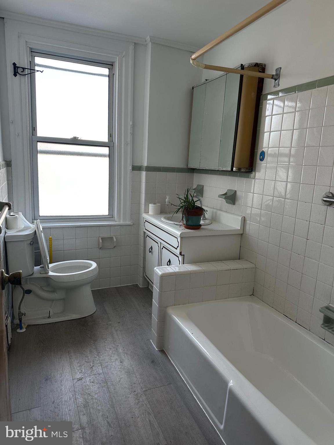 LAWNCREST - Residential