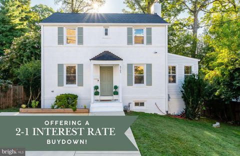 Photo of 8705 Bradford Road, SILVER SPRING, MD 20901 (MLS # MDMC2197052)