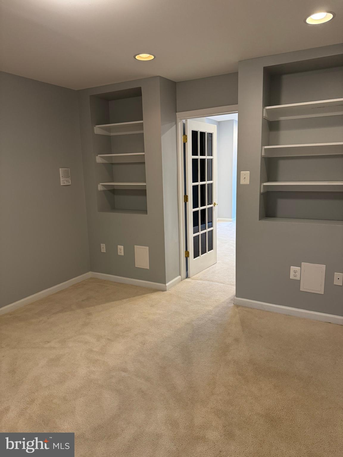 WILLOWCREST - Residential Lease