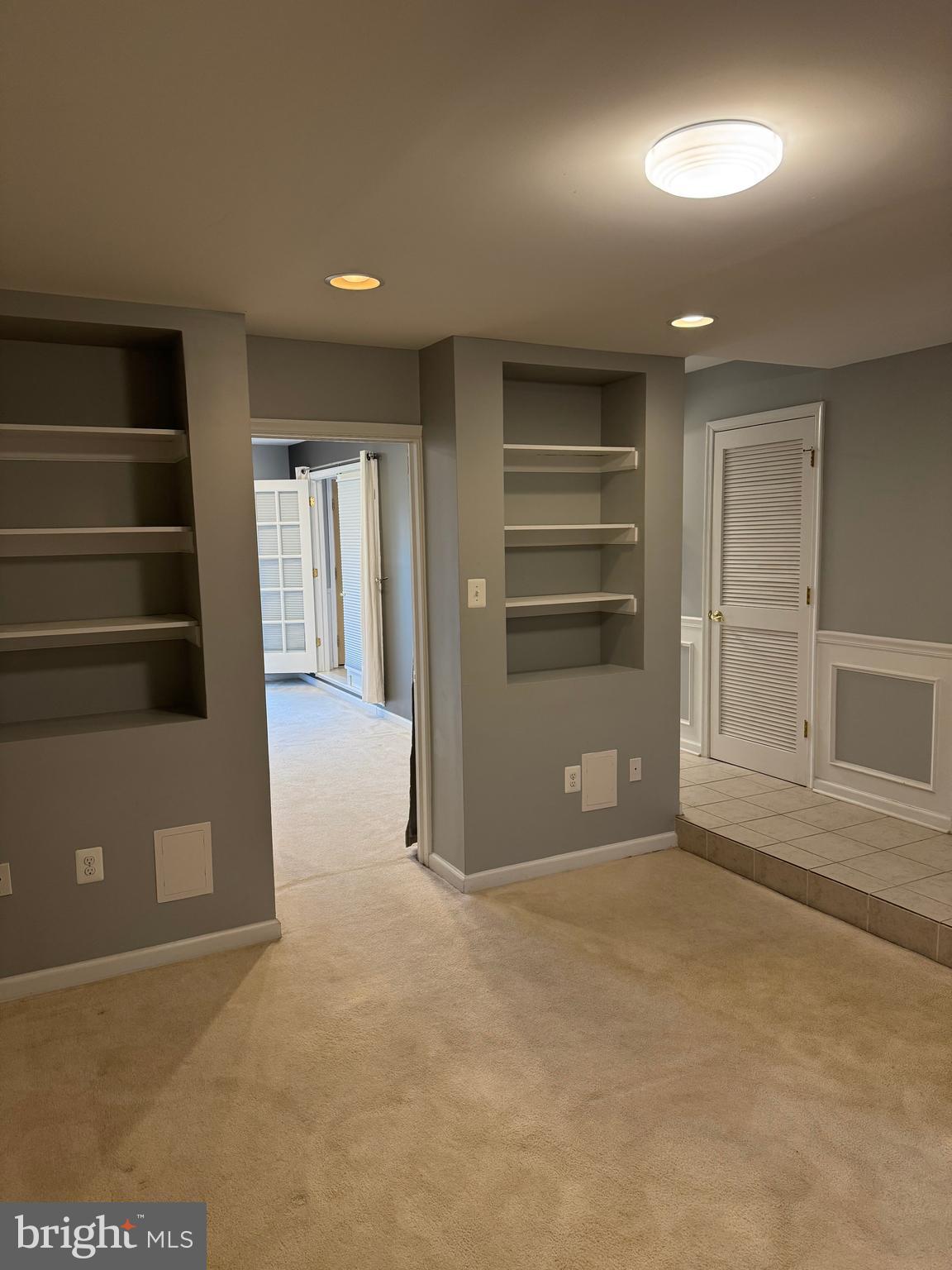 WILLOWCREST - Residential Lease