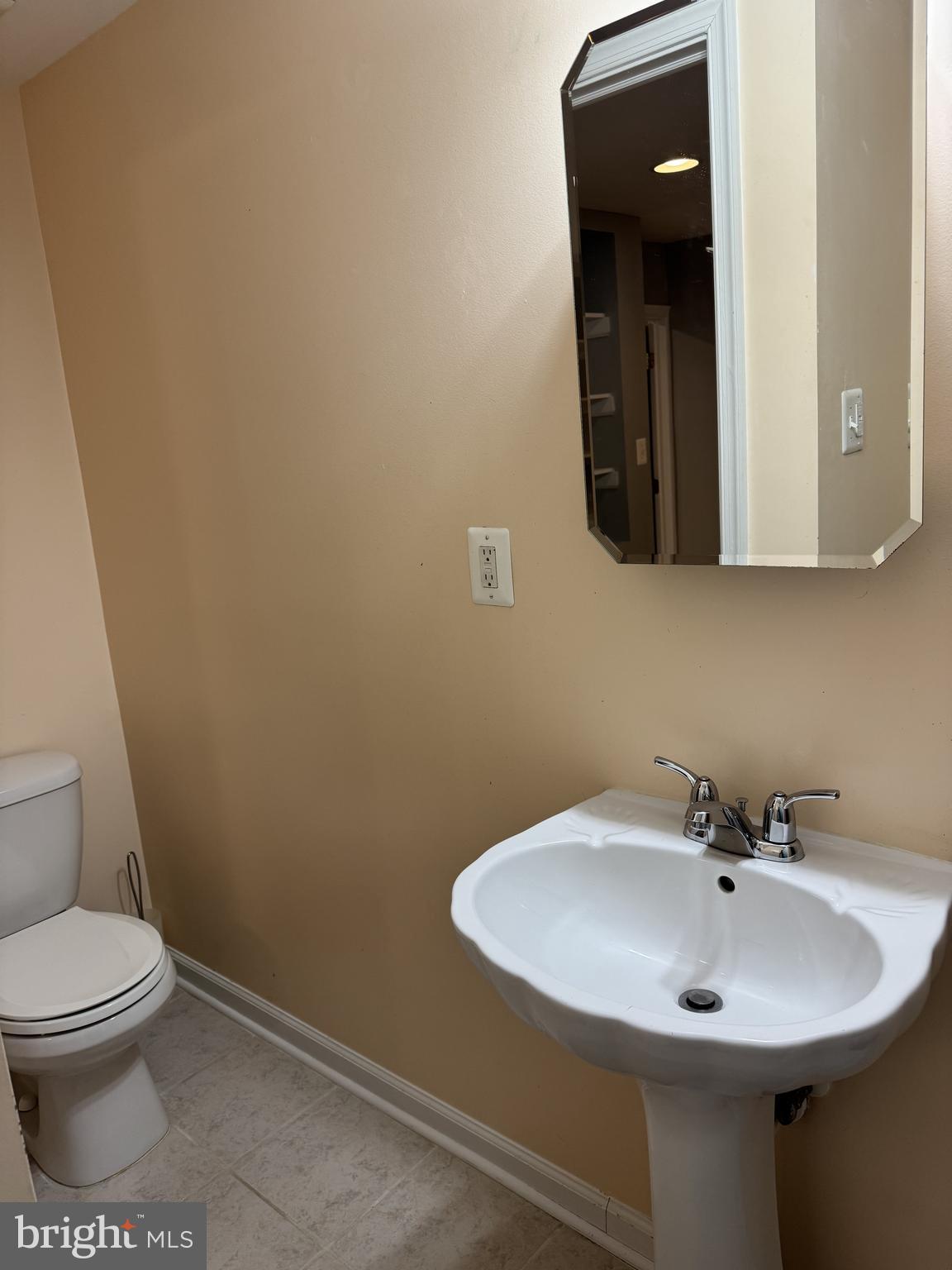 WILLOWCREST - Residential Lease