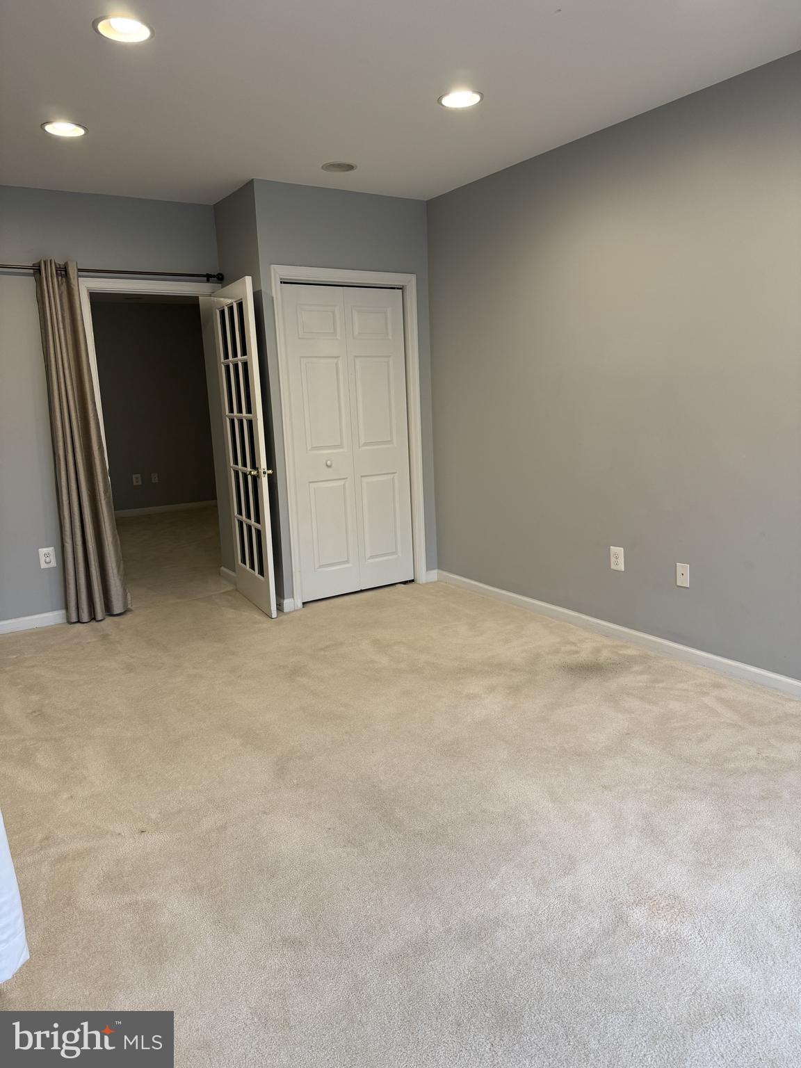 WILLOWCREST - Residential Lease