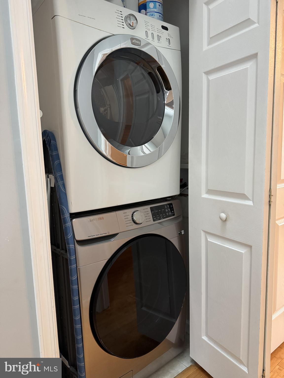 WILLOWCREST - Residential Lease