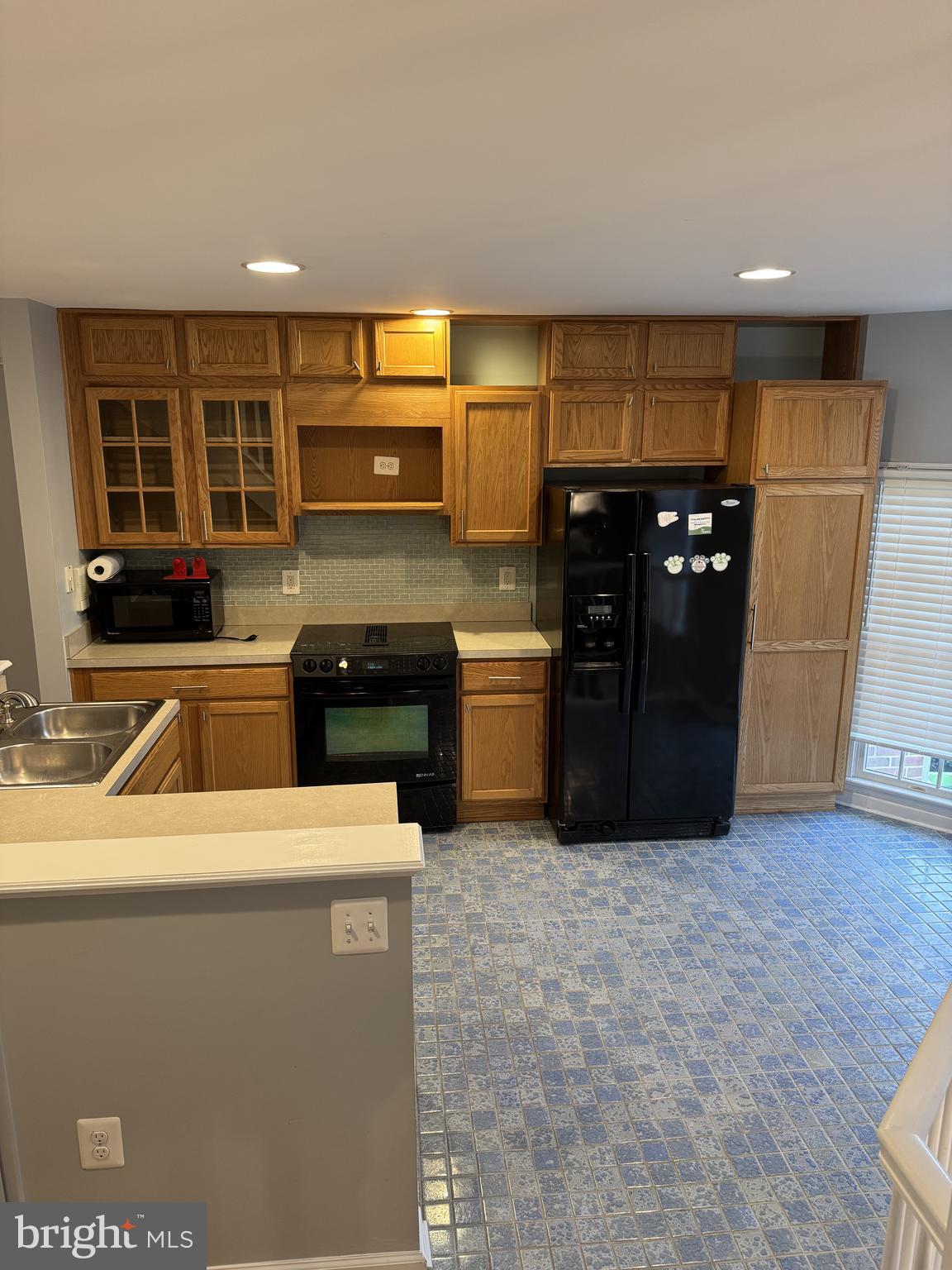 WILLOWCREST - Residential Lease