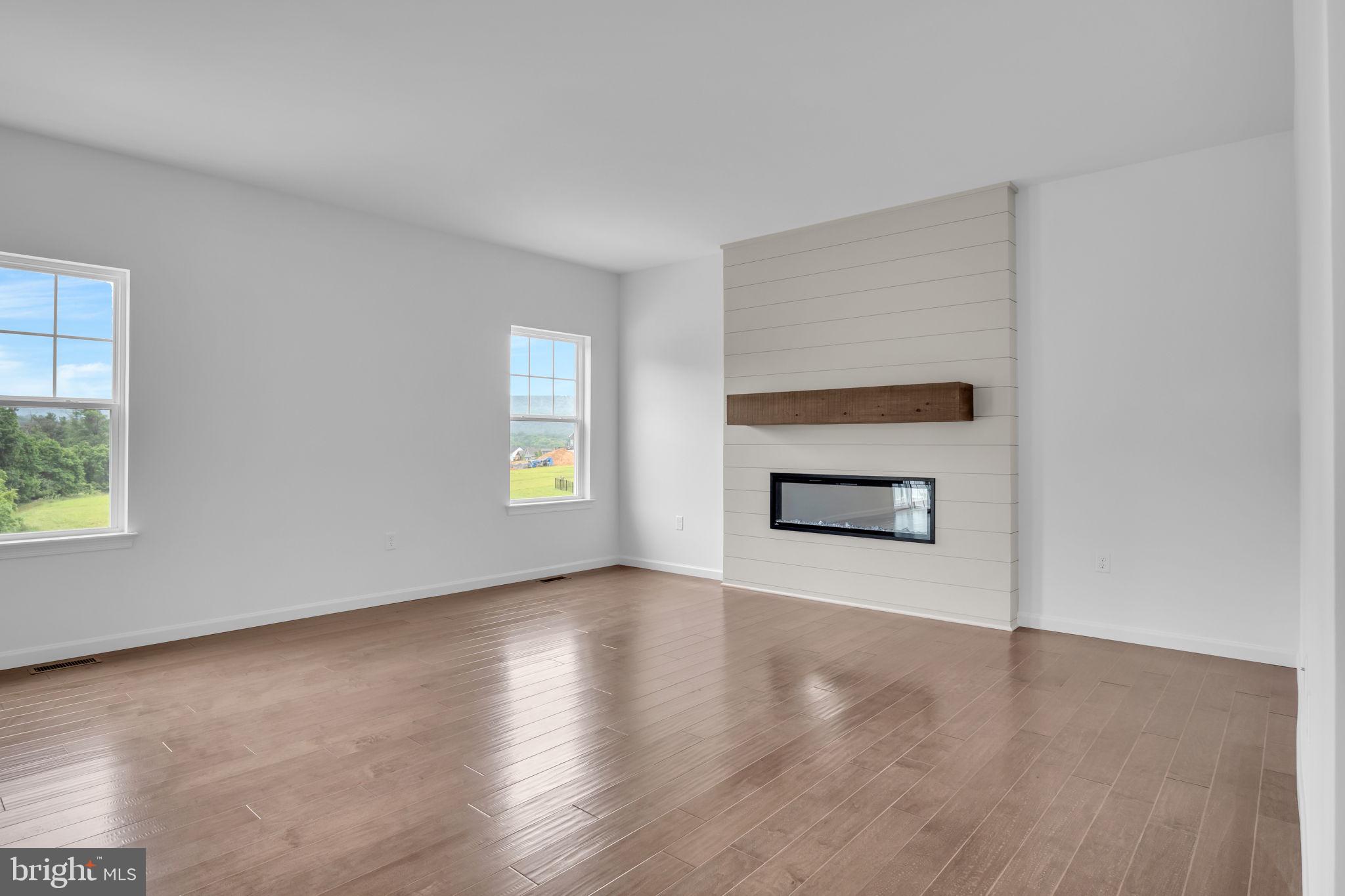 FIELDSTONE CREST - Residential