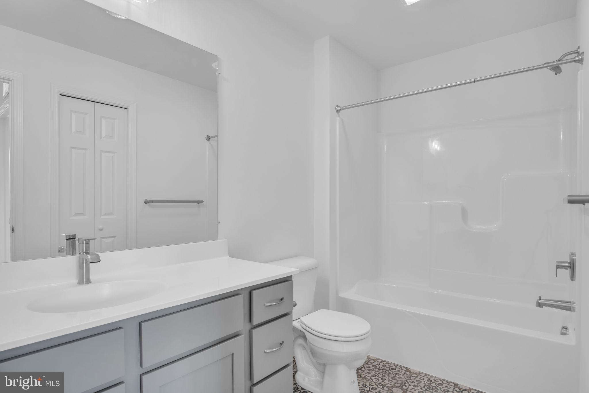 FIELDSTONE CREST - Residential