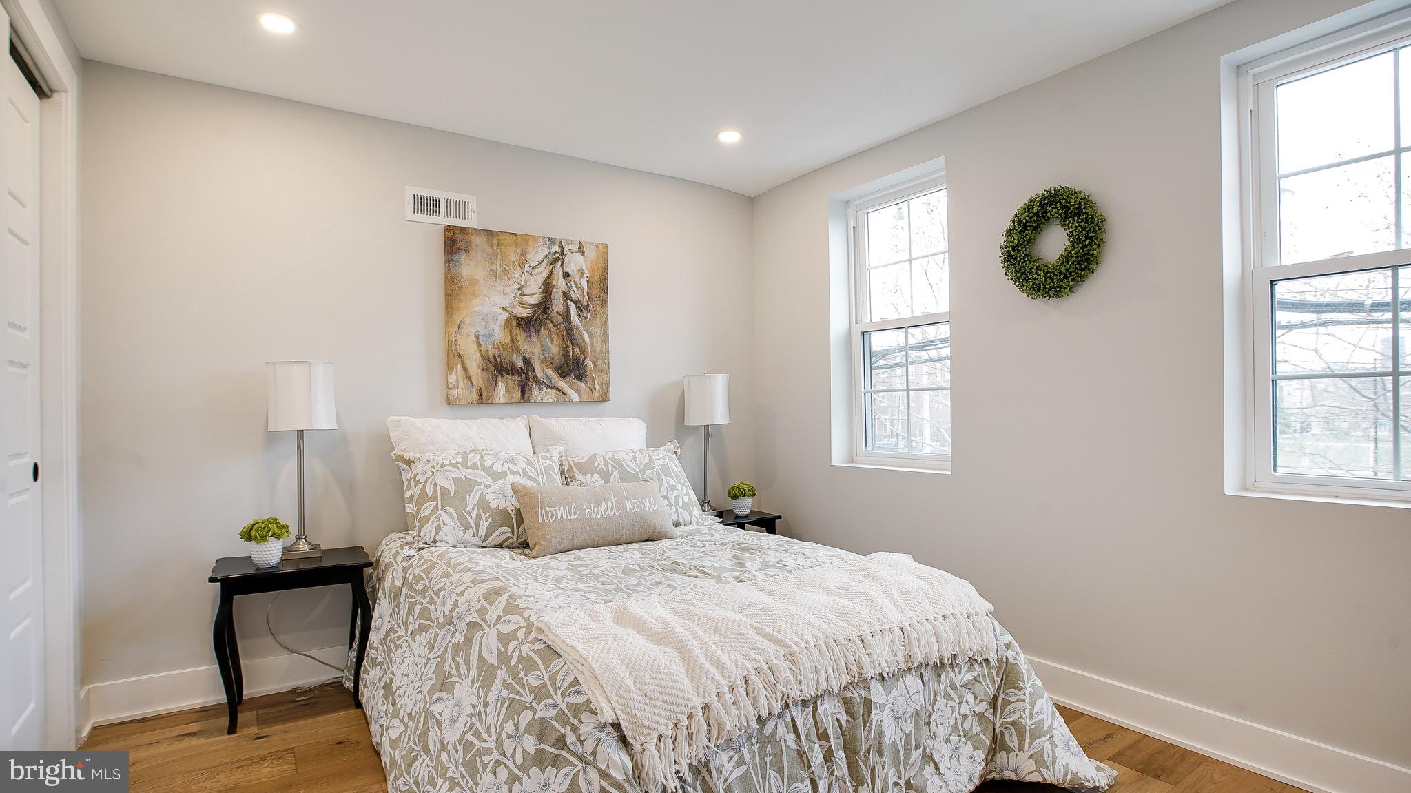 PASSYUNK SQUARE - Residential