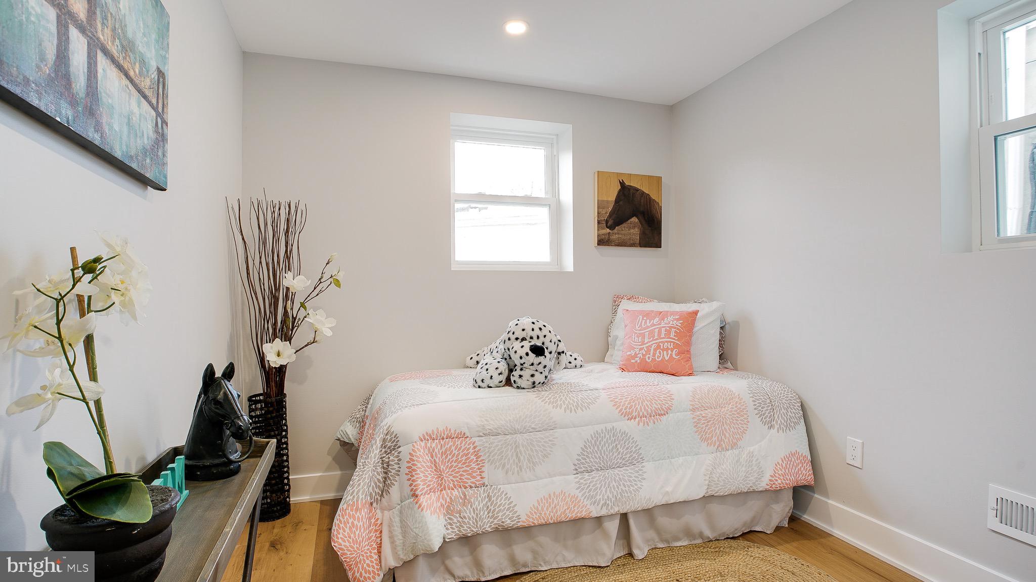 PASSYUNK SQUARE - Residential