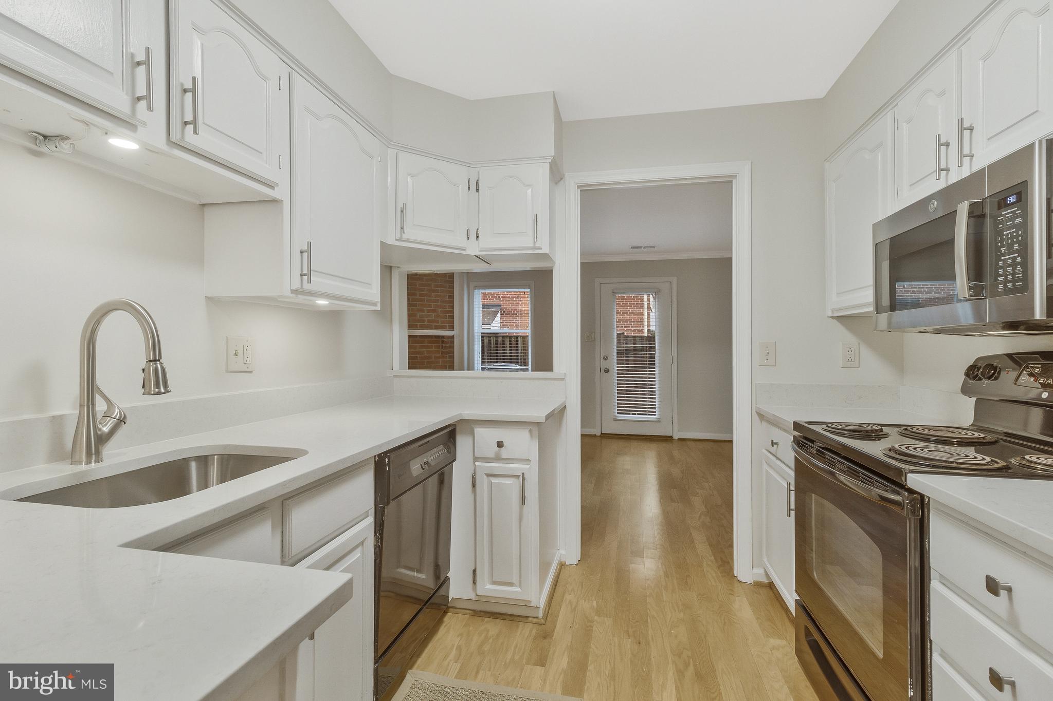 OLD BALLSTON TOWN - Residential Lease