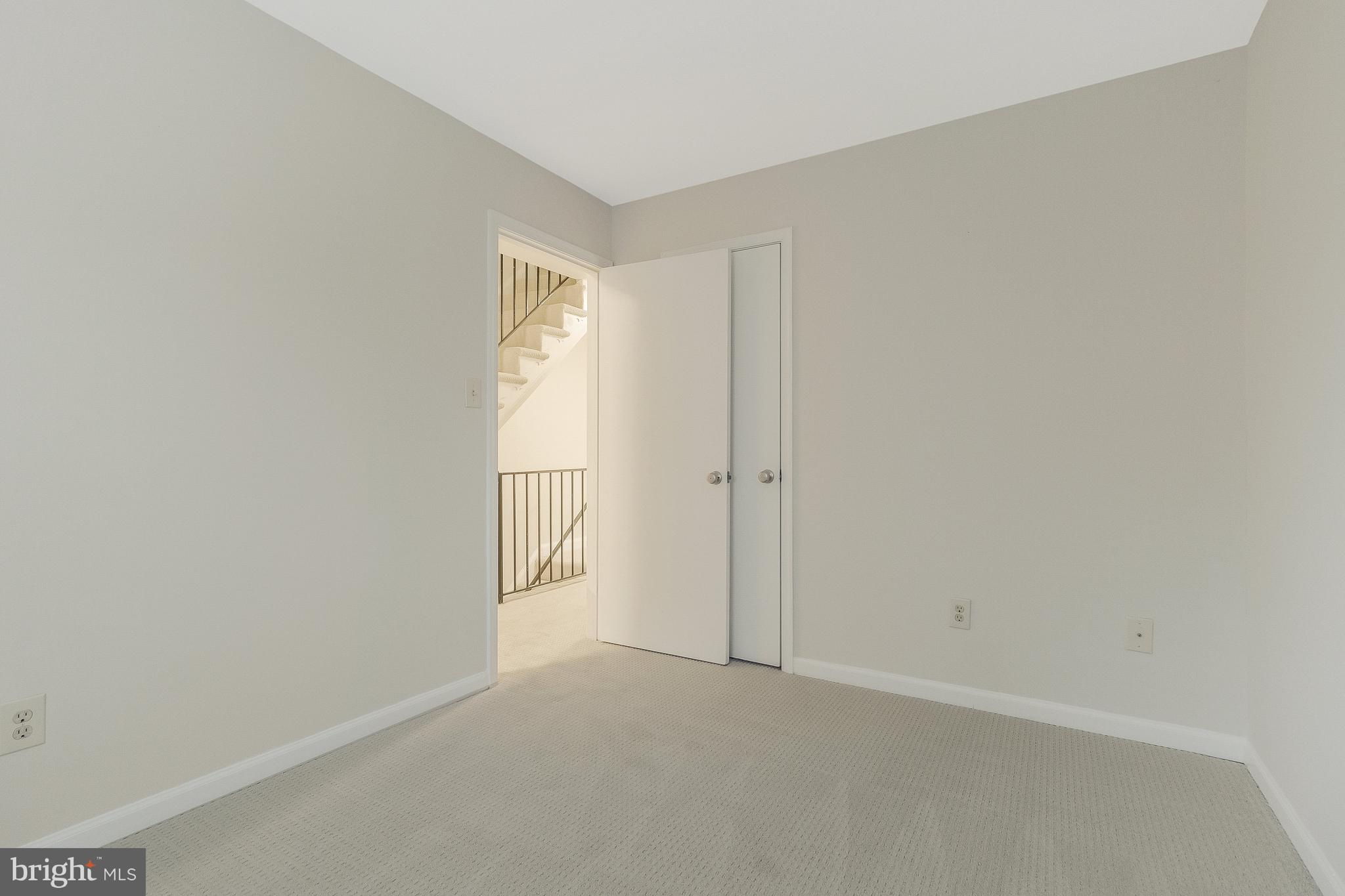 OLD BALLSTON TOWN - Residential Lease