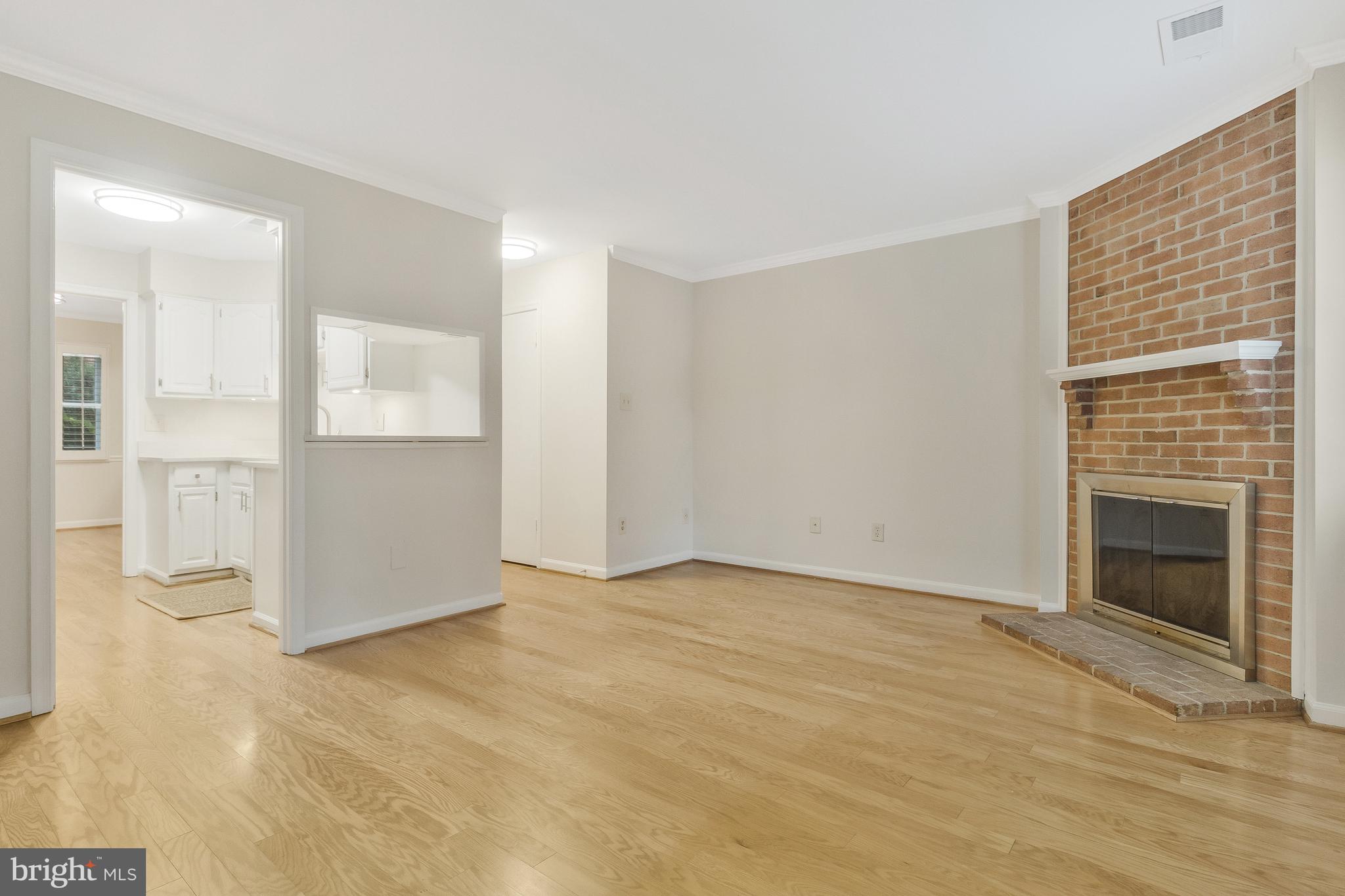 OLD BALLSTON TOWN - Residential Lease