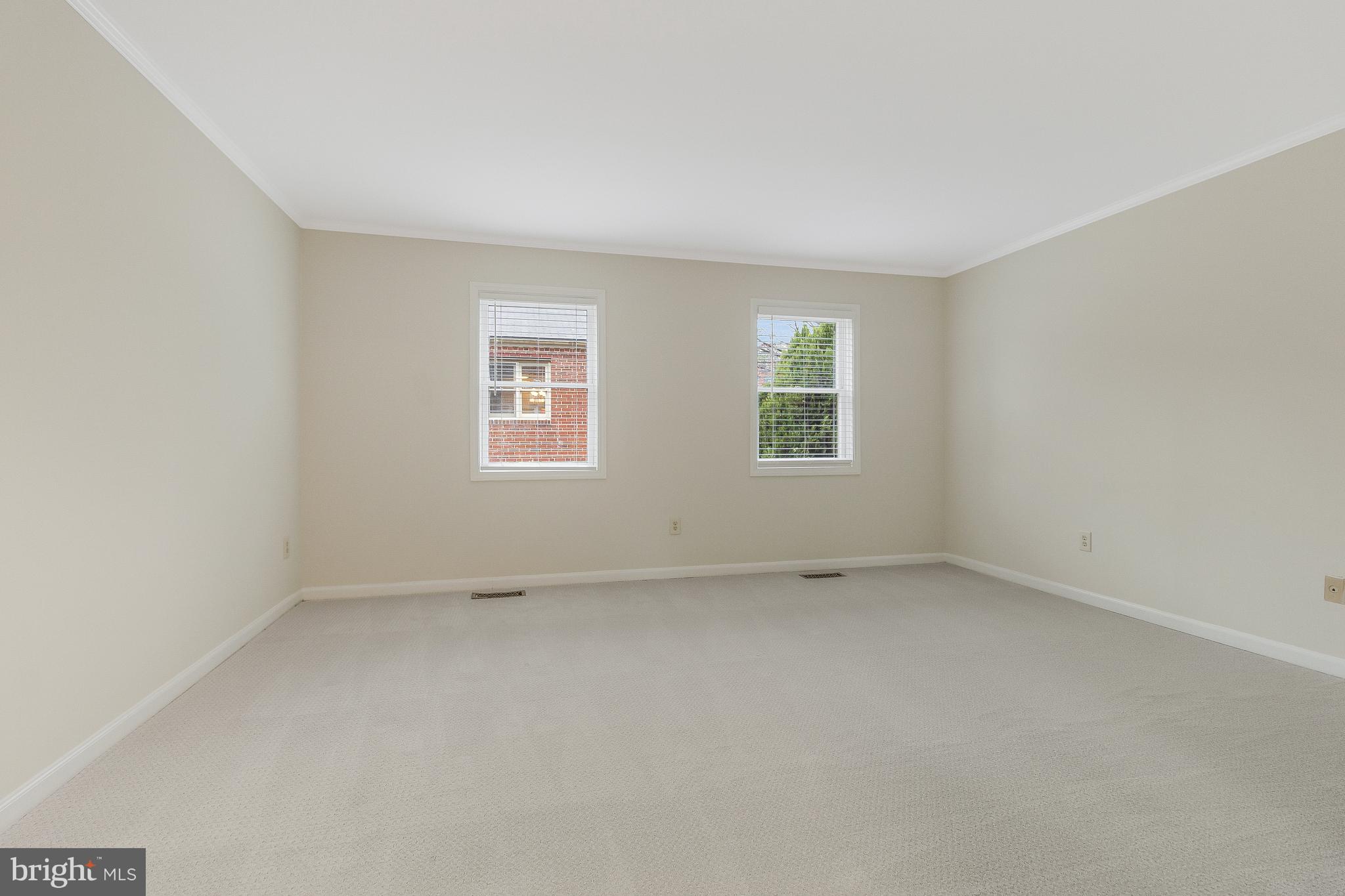 OLD BALLSTON TOWN - Residential Lease