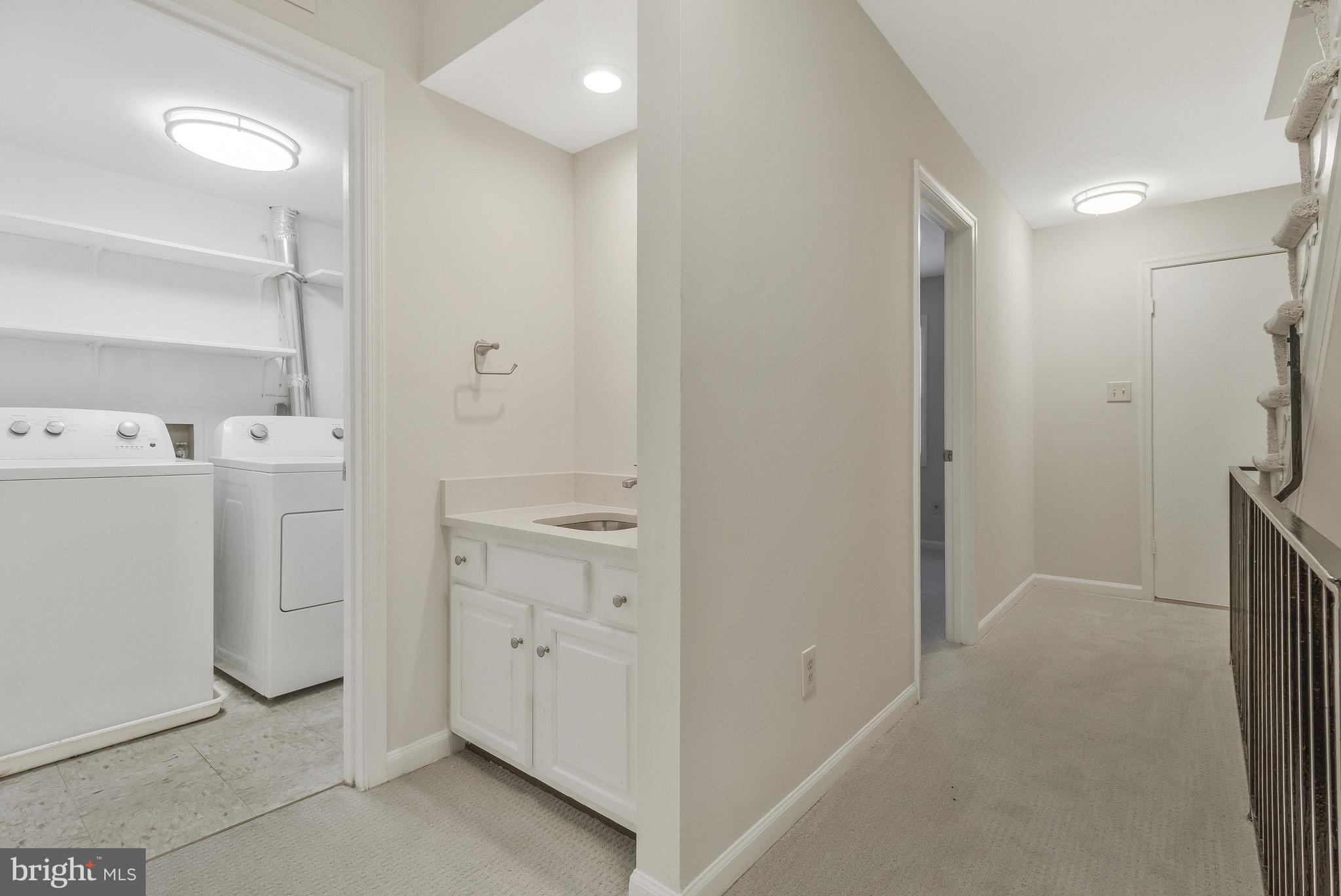 OLD BALLSTON TOWN - Residential Lease